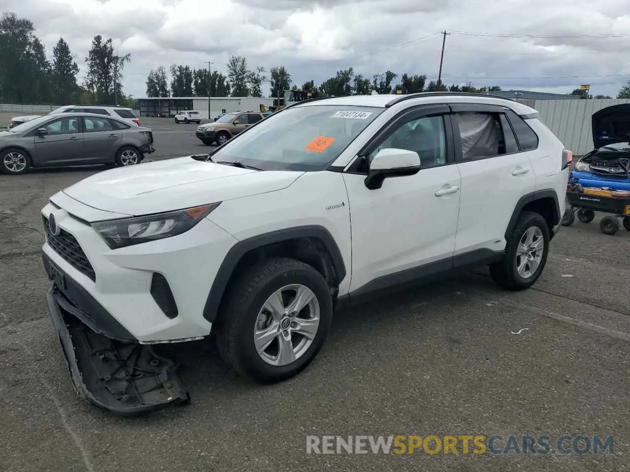 1 Photograph of a damaged car 2T3MWRFV0KW036194 TOYOTA RAV4 2019