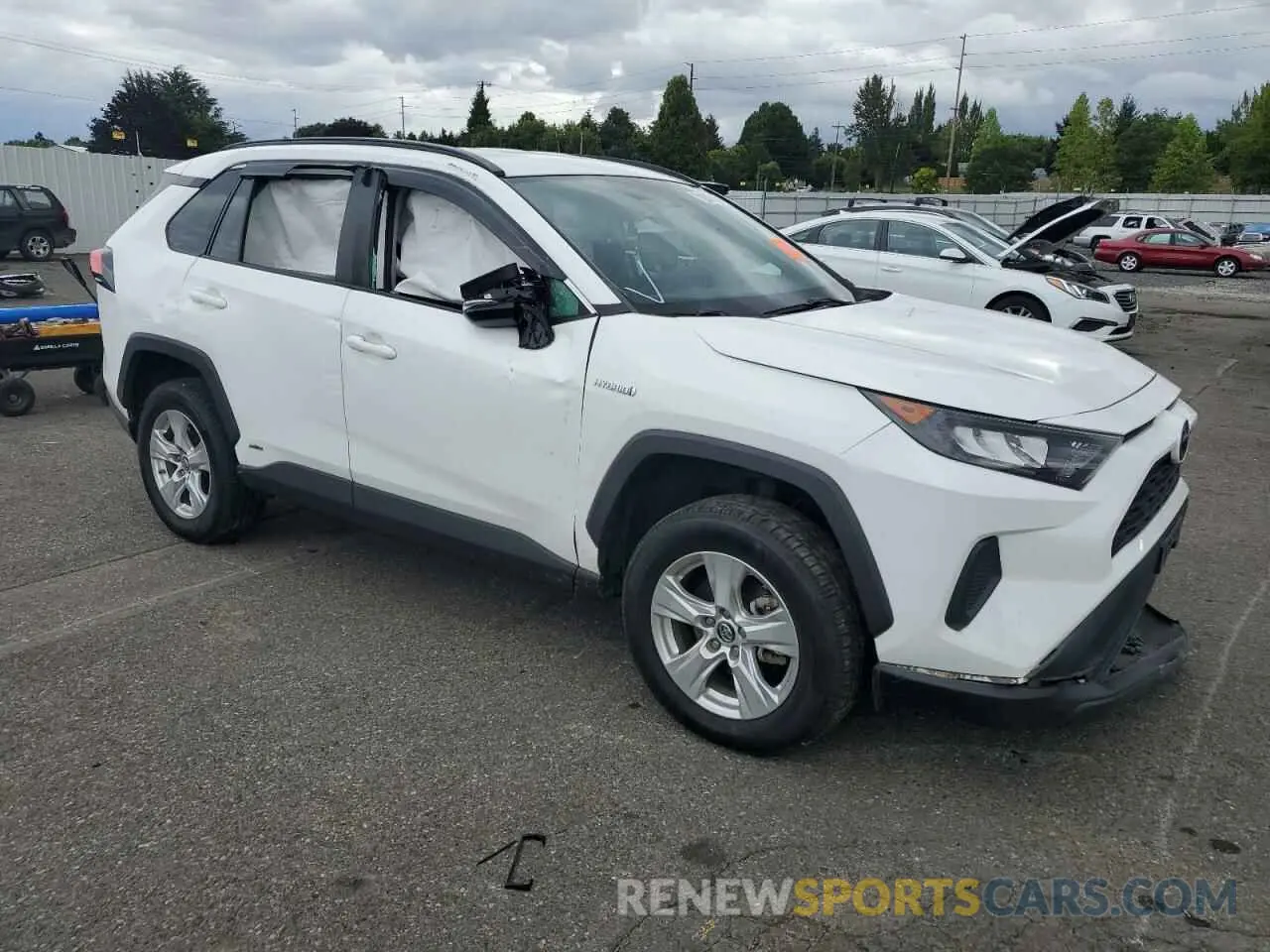 4 Photograph of a damaged car 2T3MWRFV0KW036194 TOYOTA RAV4 2019
