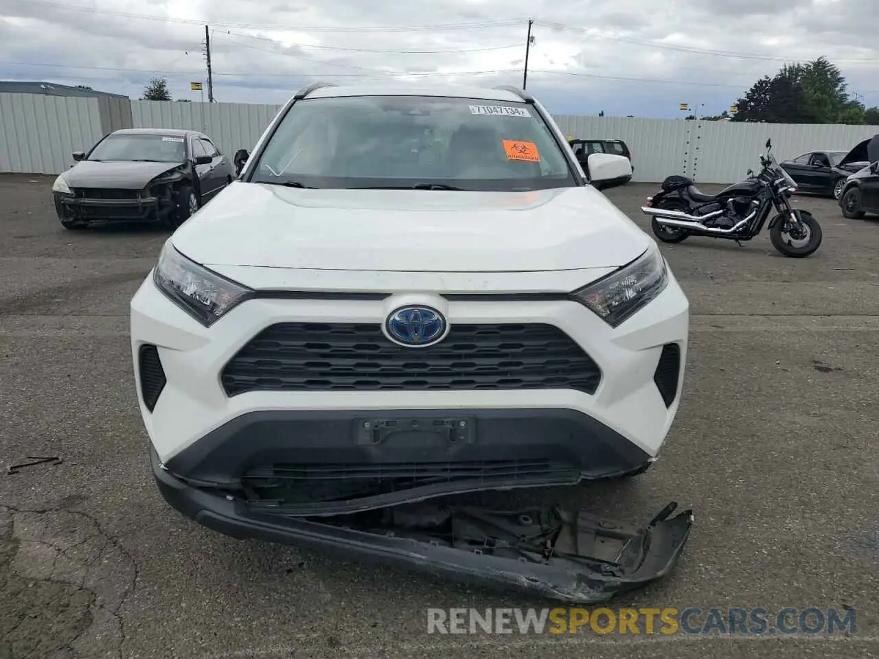 5 Photograph of a damaged car 2T3MWRFV0KW036194 TOYOTA RAV4 2019
