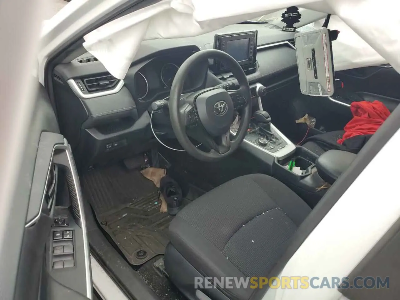 8 Photograph of a damaged car 2T3MWRFV0KW036194 TOYOTA RAV4 2019