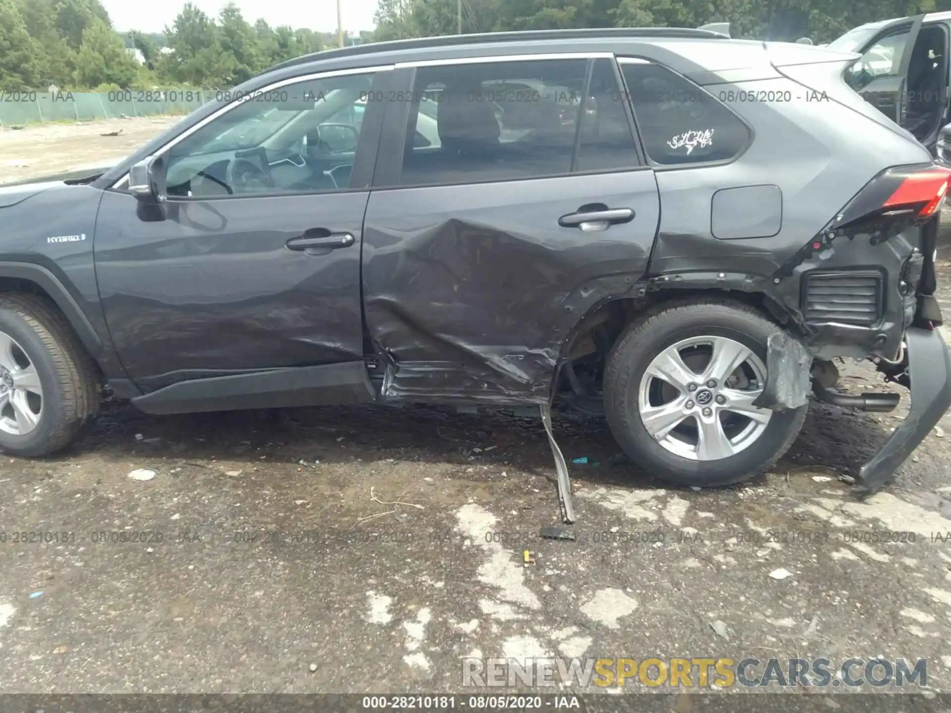 6 Photograph of a damaged car 2T3MWRFV0KW044344 TOYOTA RAV4 2019