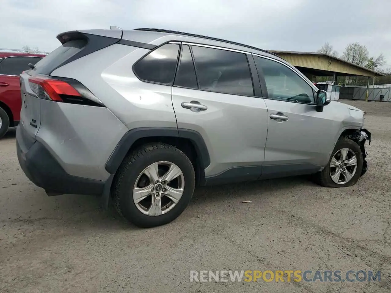 3 Photograph of a damaged car 2T3MWRFV0KW045154 TOYOTA RAV4 2019