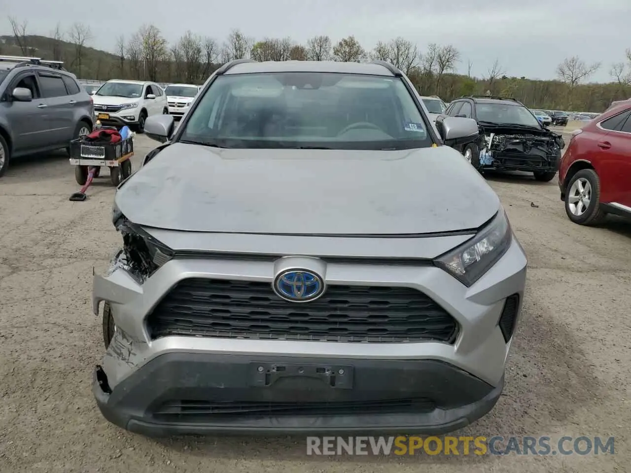5 Photograph of a damaged car 2T3MWRFV0KW045154 TOYOTA RAV4 2019