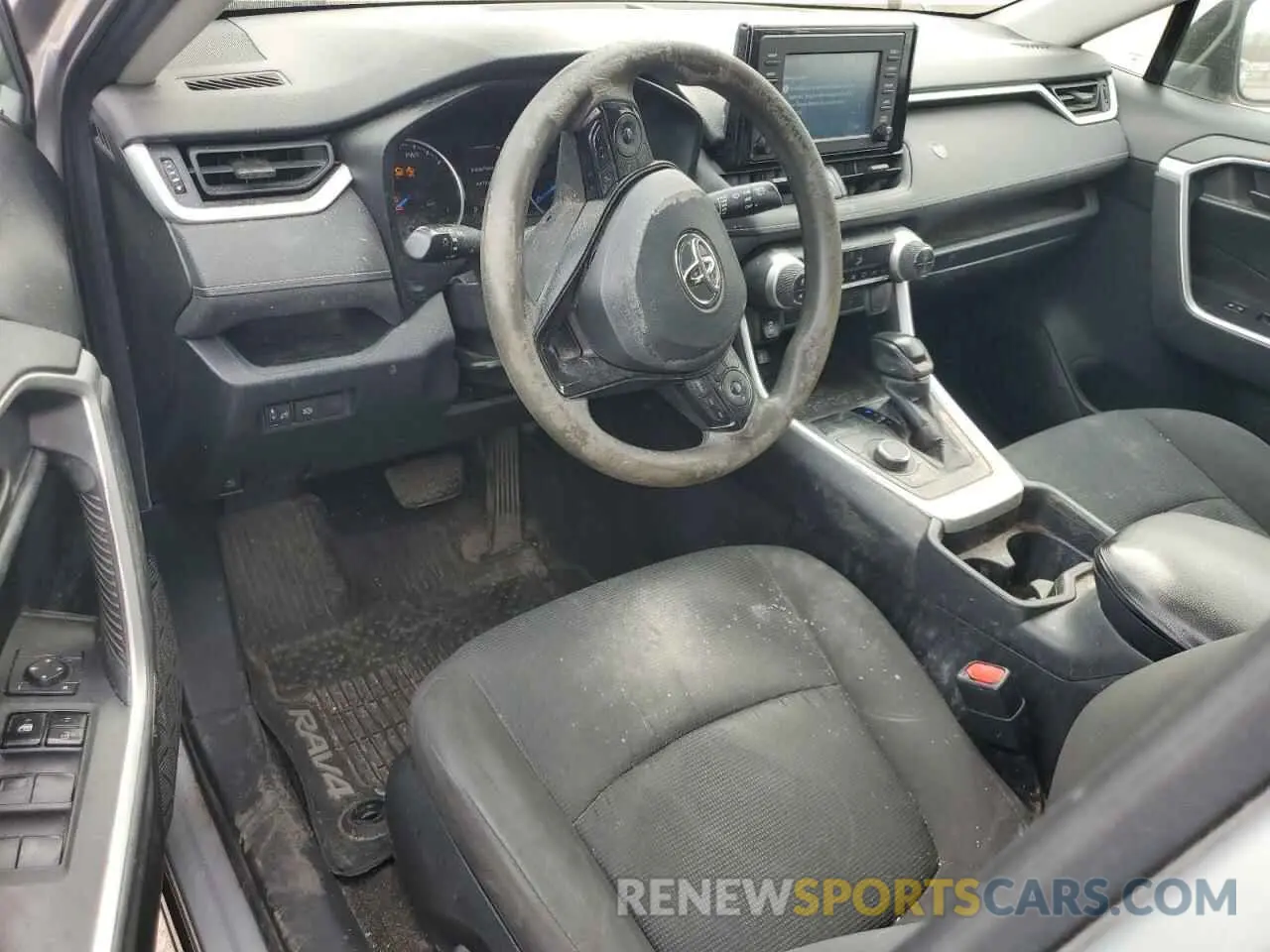 8 Photograph of a damaged car 2T3MWRFV0KW045154 TOYOTA RAV4 2019