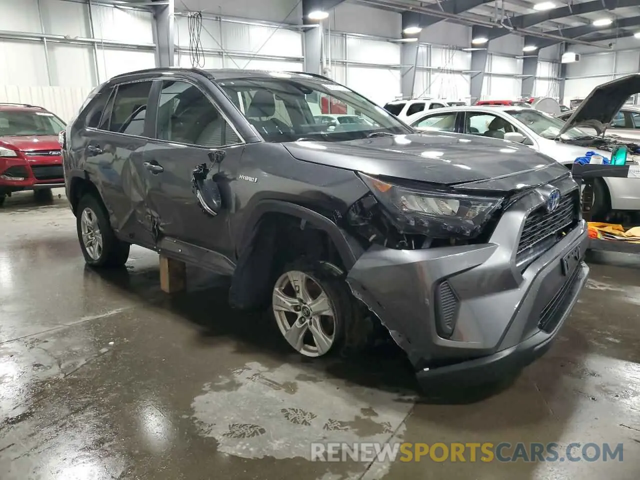 4 Photograph of a damaged car 2T3MWRFV2KW005240 TOYOTA RAV4 2019