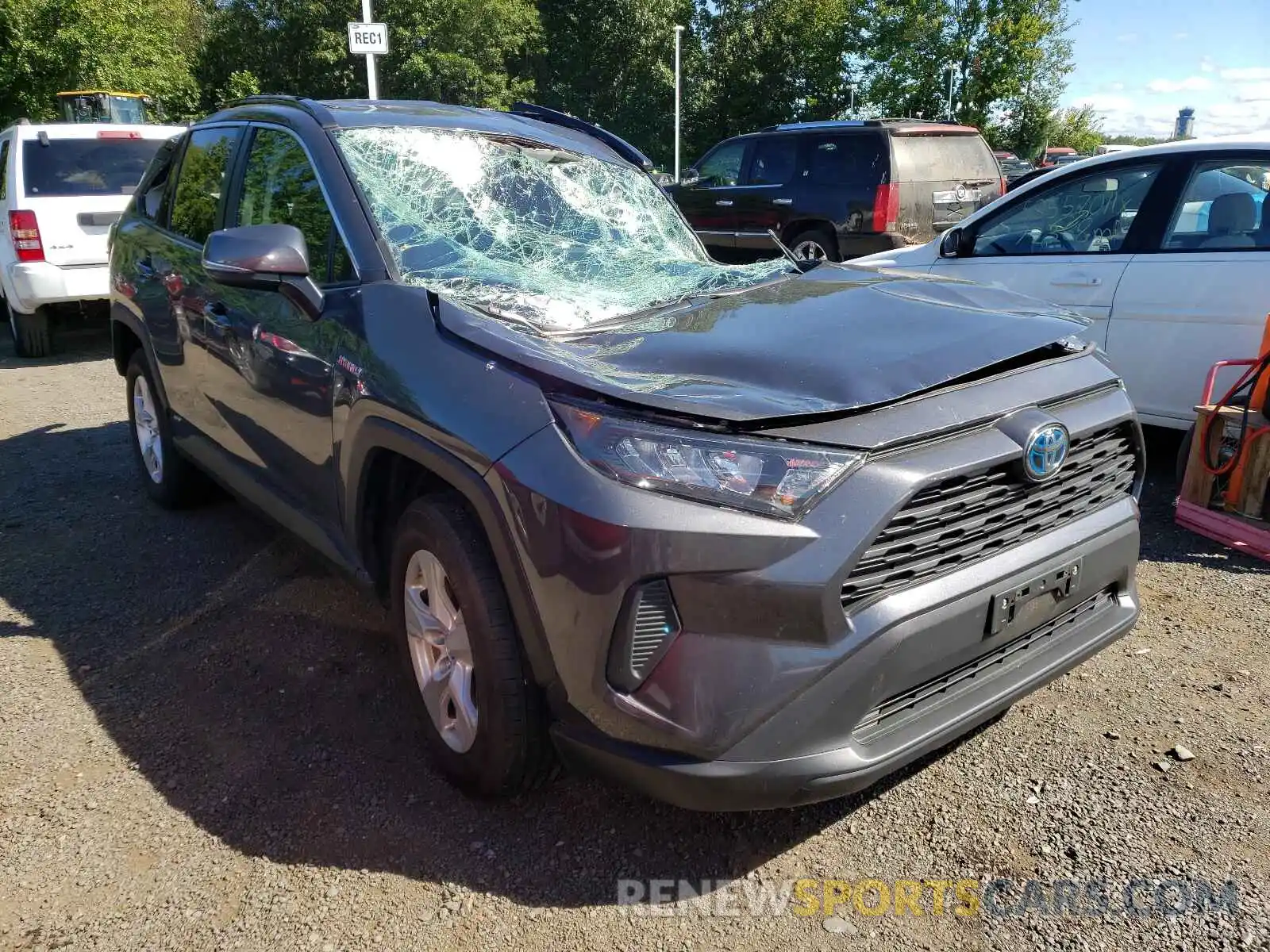 1 Photograph of a damaged car 2T3MWRFV2KW007859 TOYOTA RAV4 2019