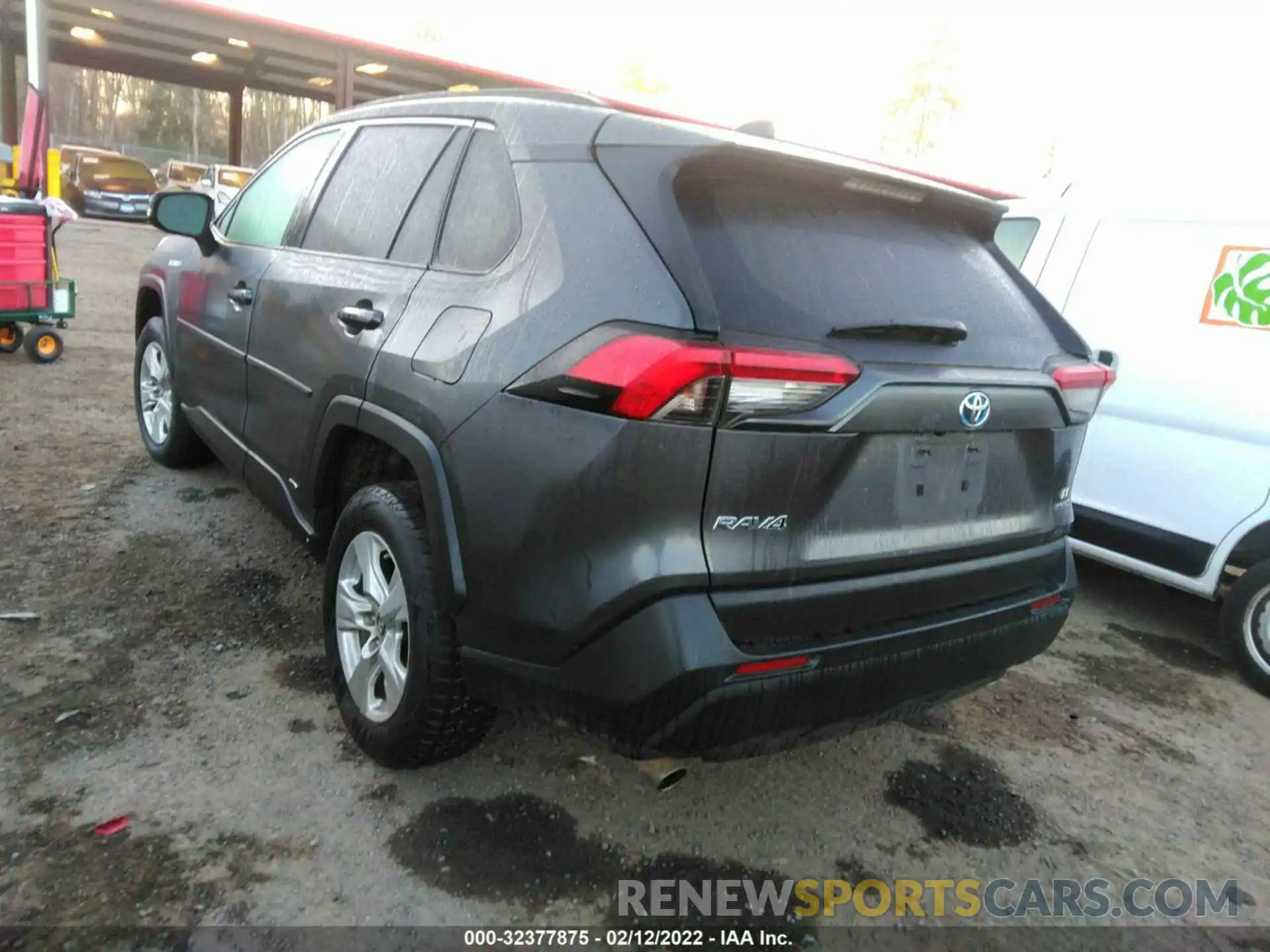 3 Photograph of a damaged car 2T3MWRFV2KW012205 TOYOTA RAV4 2019