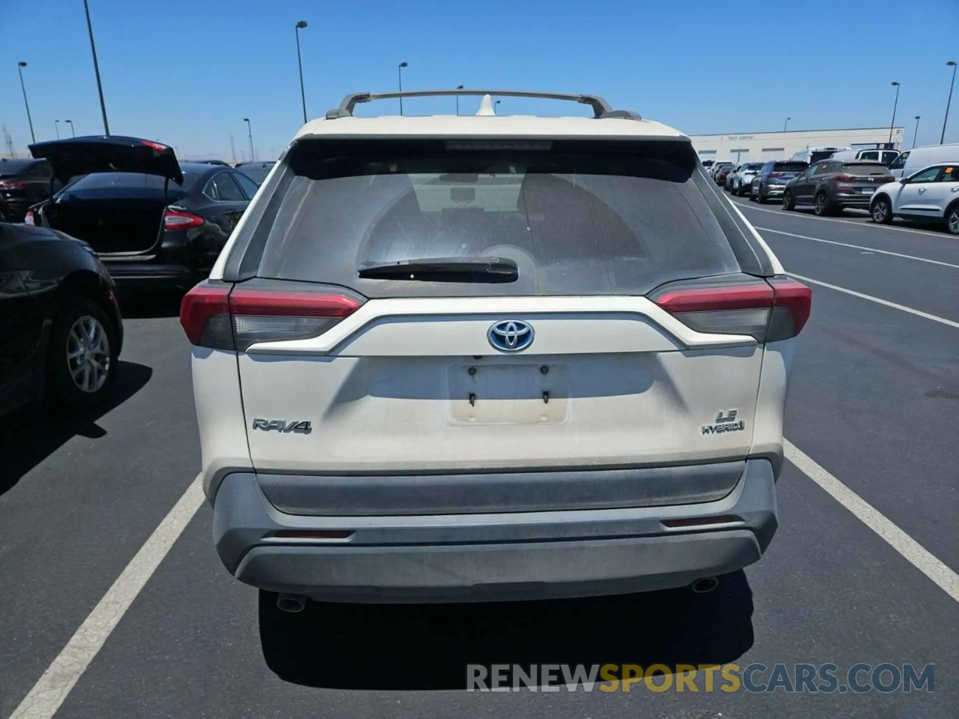 2 Photograph of a damaged car 2T3MWRFV2KW021633 TOYOTA RAV4 2019