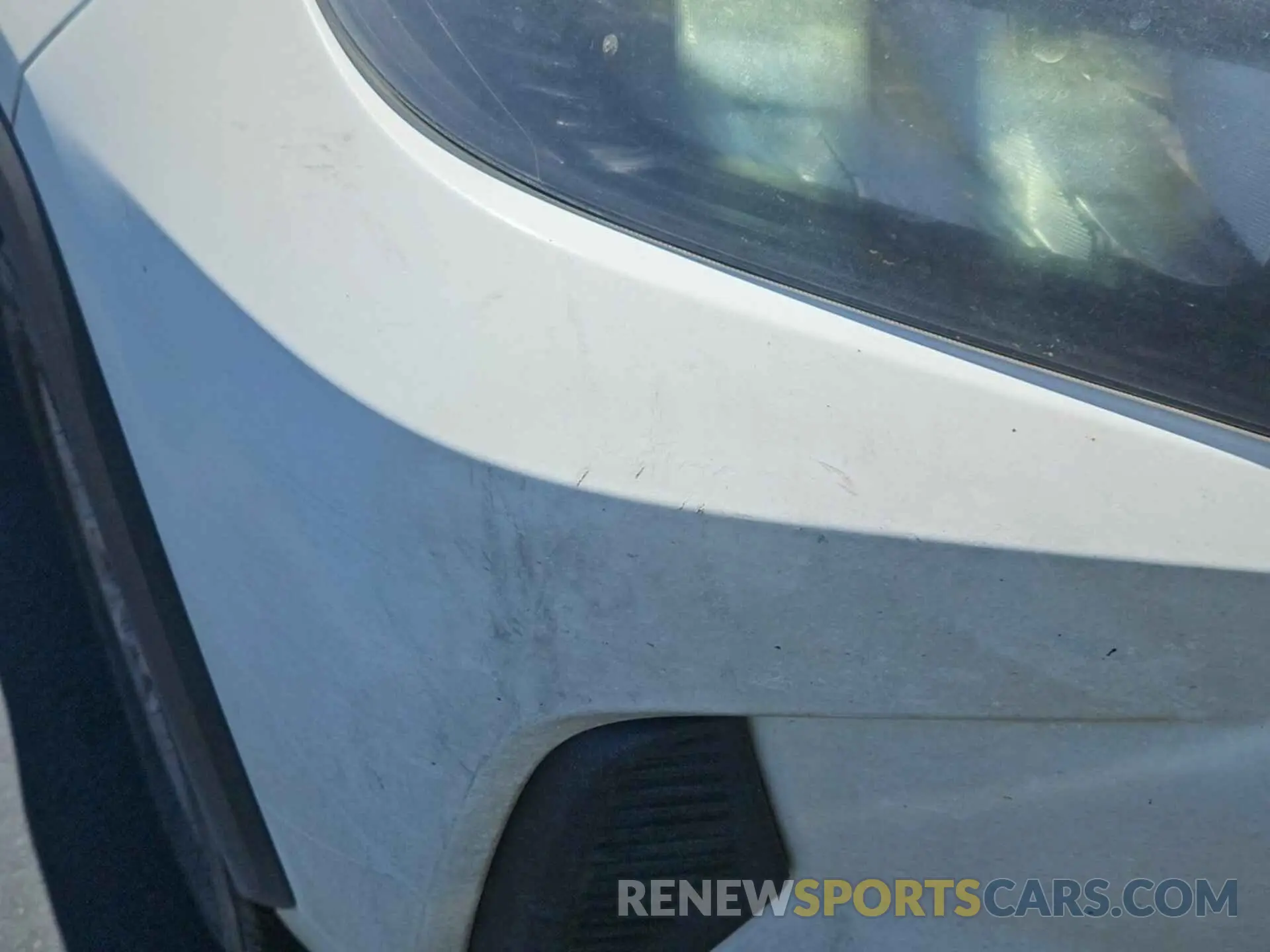 21 Photograph of a damaged car 2T3MWRFV2KW021633 TOYOTA RAV4 2019