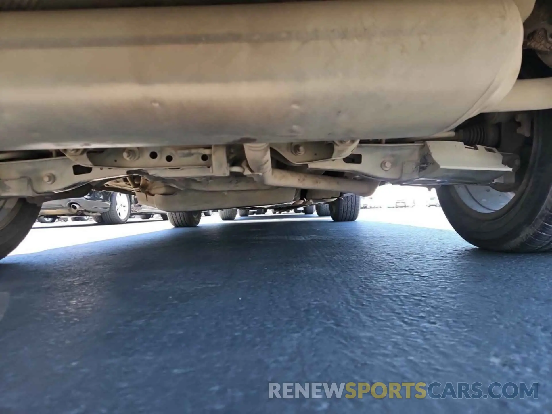 31 Photograph of a damaged car 2T3MWRFV2KW021633 TOYOTA RAV4 2019