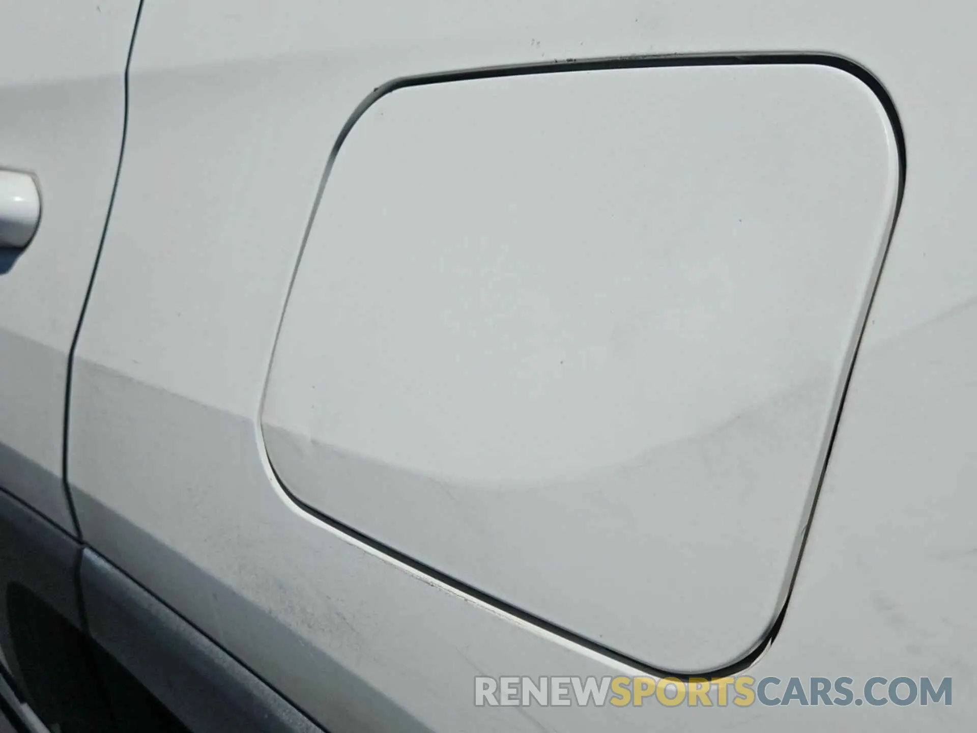 36 Photograph of a damaged car 2T3MWRFV2KW021633 TOYOTA RAV4 2019