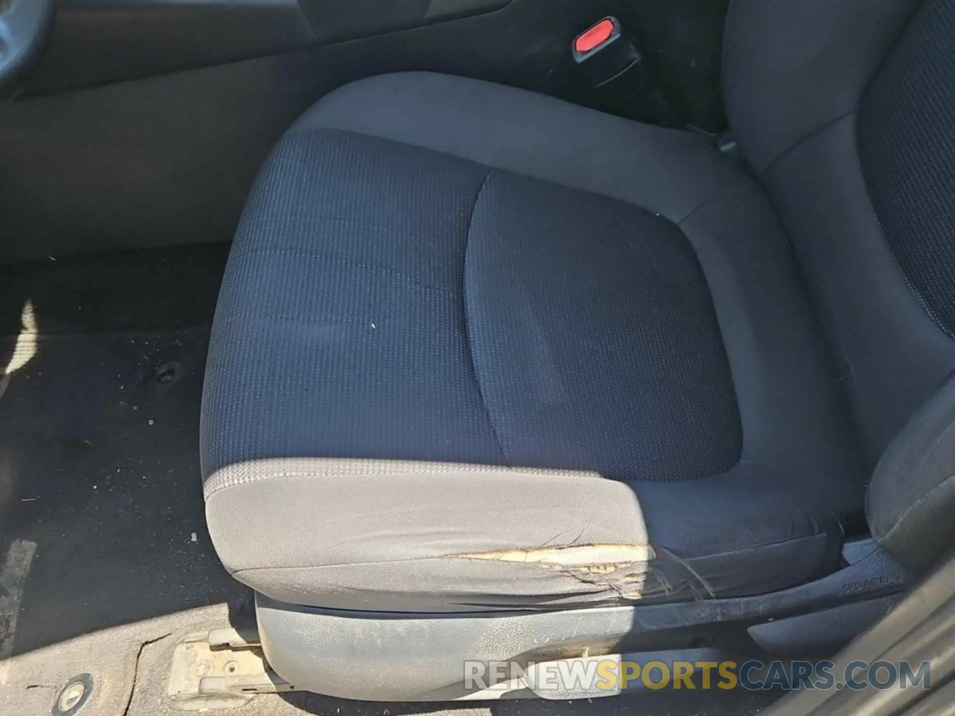 38 Photograph of a damaged car 2T3MWRFV2KW021633 TOYOTA RAV4 2019