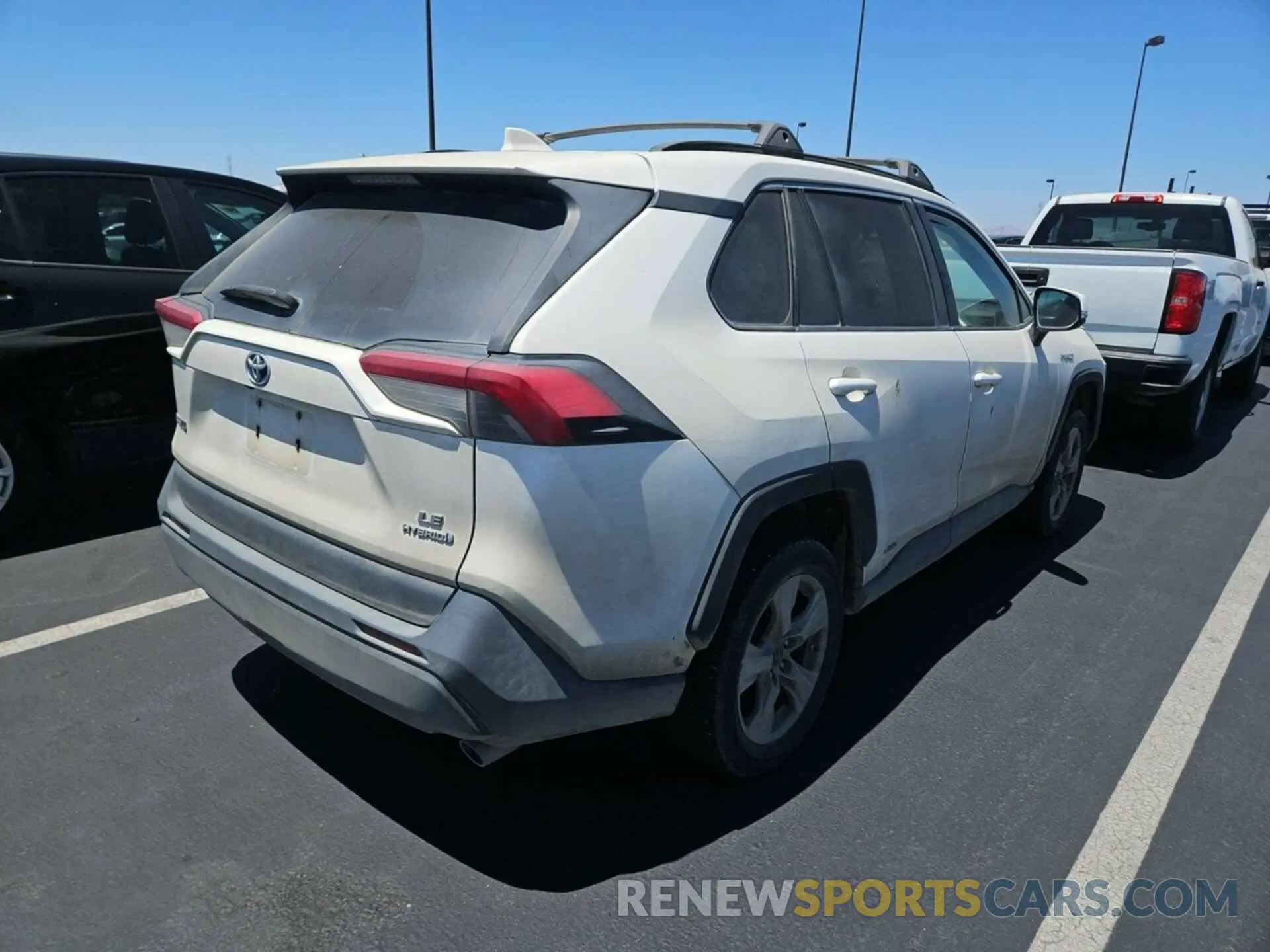 40 Photograph of a damaged car 2T3MWRFV2KW021633 TOYOTA RAV4 2019
