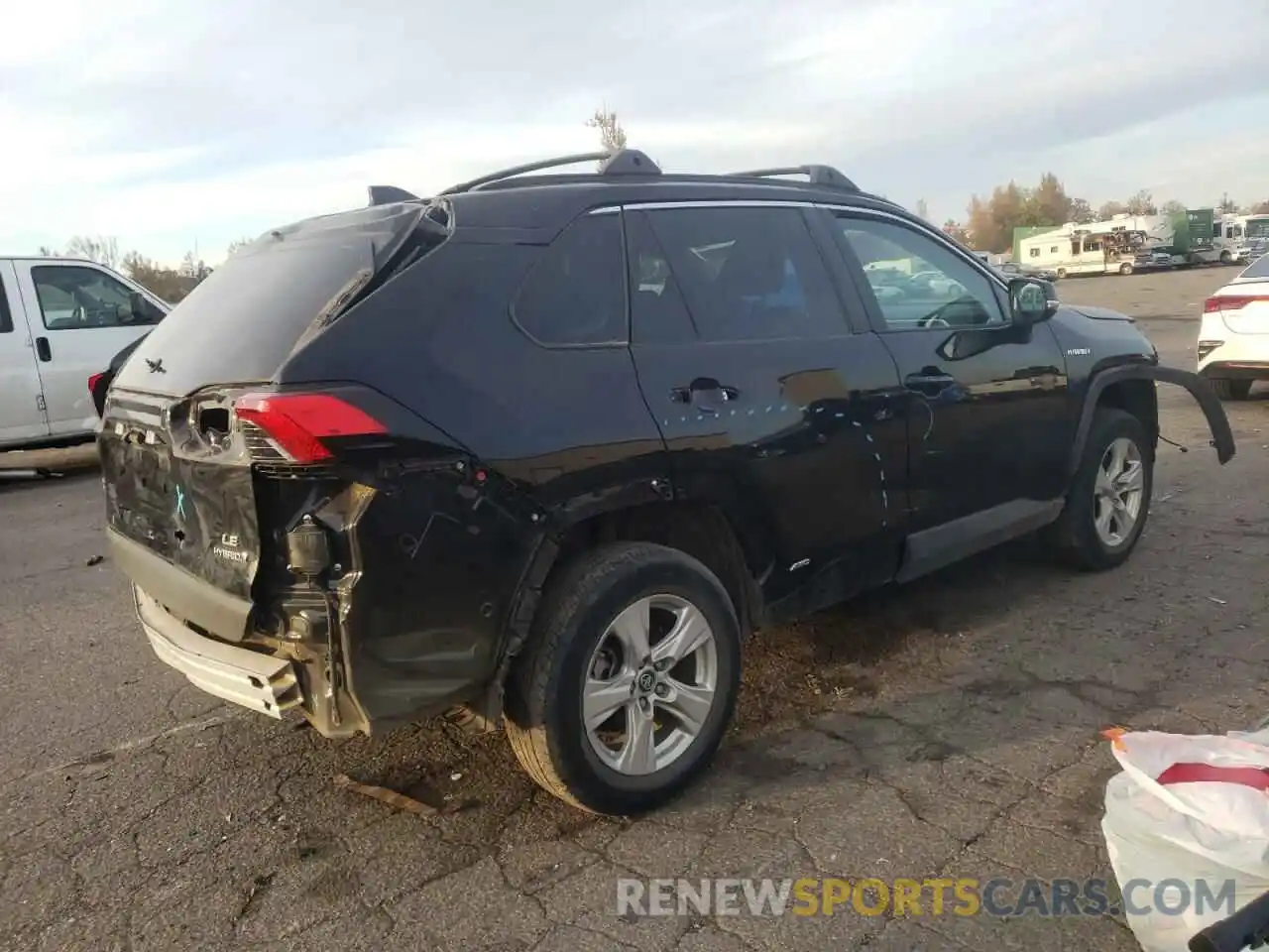 4 Photograph of a damaged car 2T3MWRFV2KW035967 TOYOTA RAV4 2019