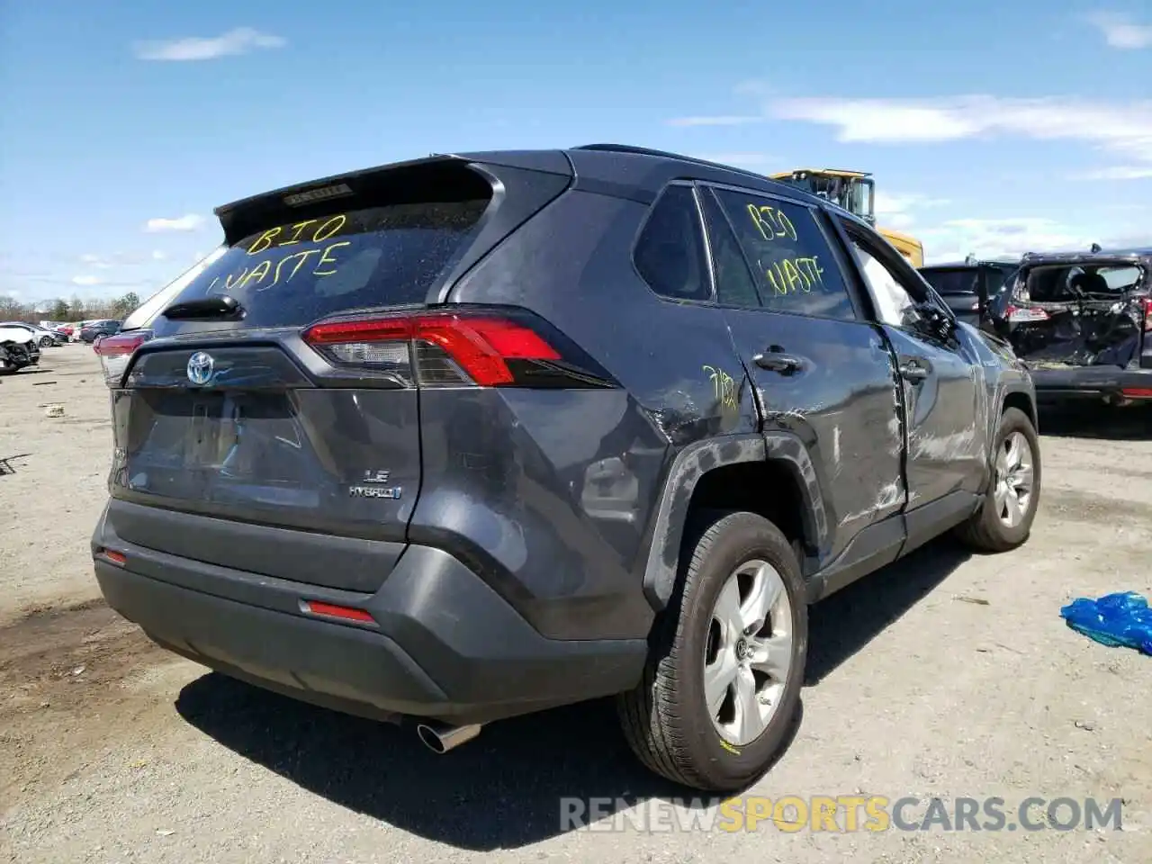 4 Photograph of a damaged car 2T3MWRFV2KW036164 TOYOTA RAV4 2019