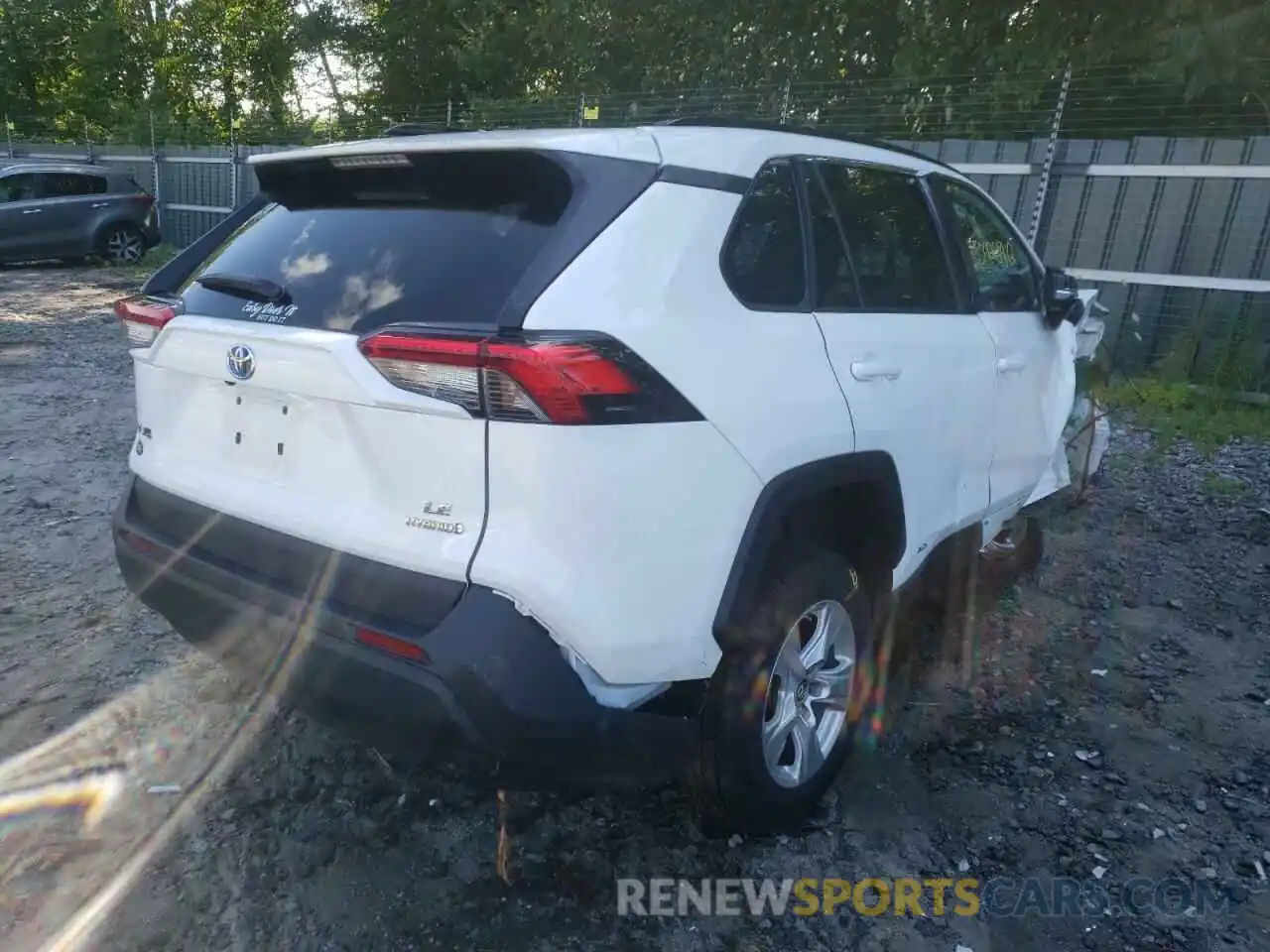 4 Photograph of a damaged car 2T3MWRFV2KW043244 TOYOTA RAV4 2019