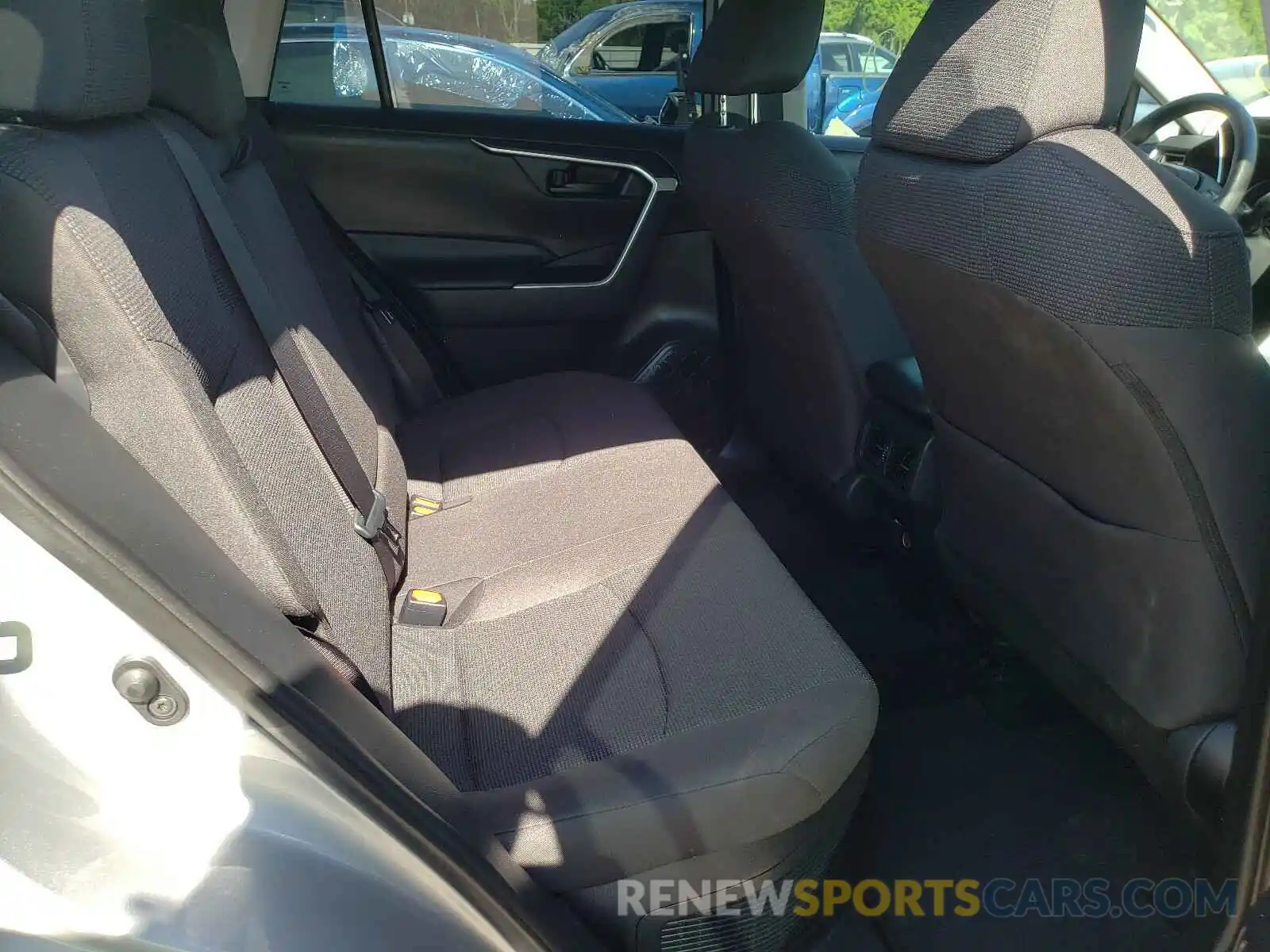 6 Photograph of a damaged car 2T3MWRFV3KW003822 TOYOTA RAV4 2019