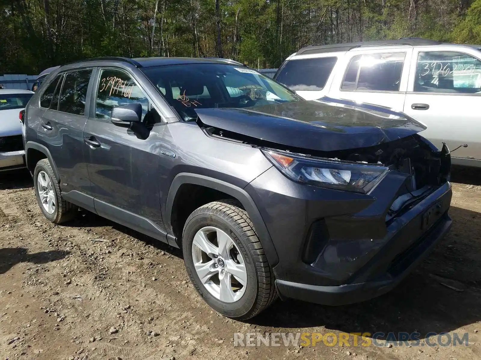 1 Photograph of a damaged car 2T3MWRFV4KW003148 TOYOTA RAV4 2019