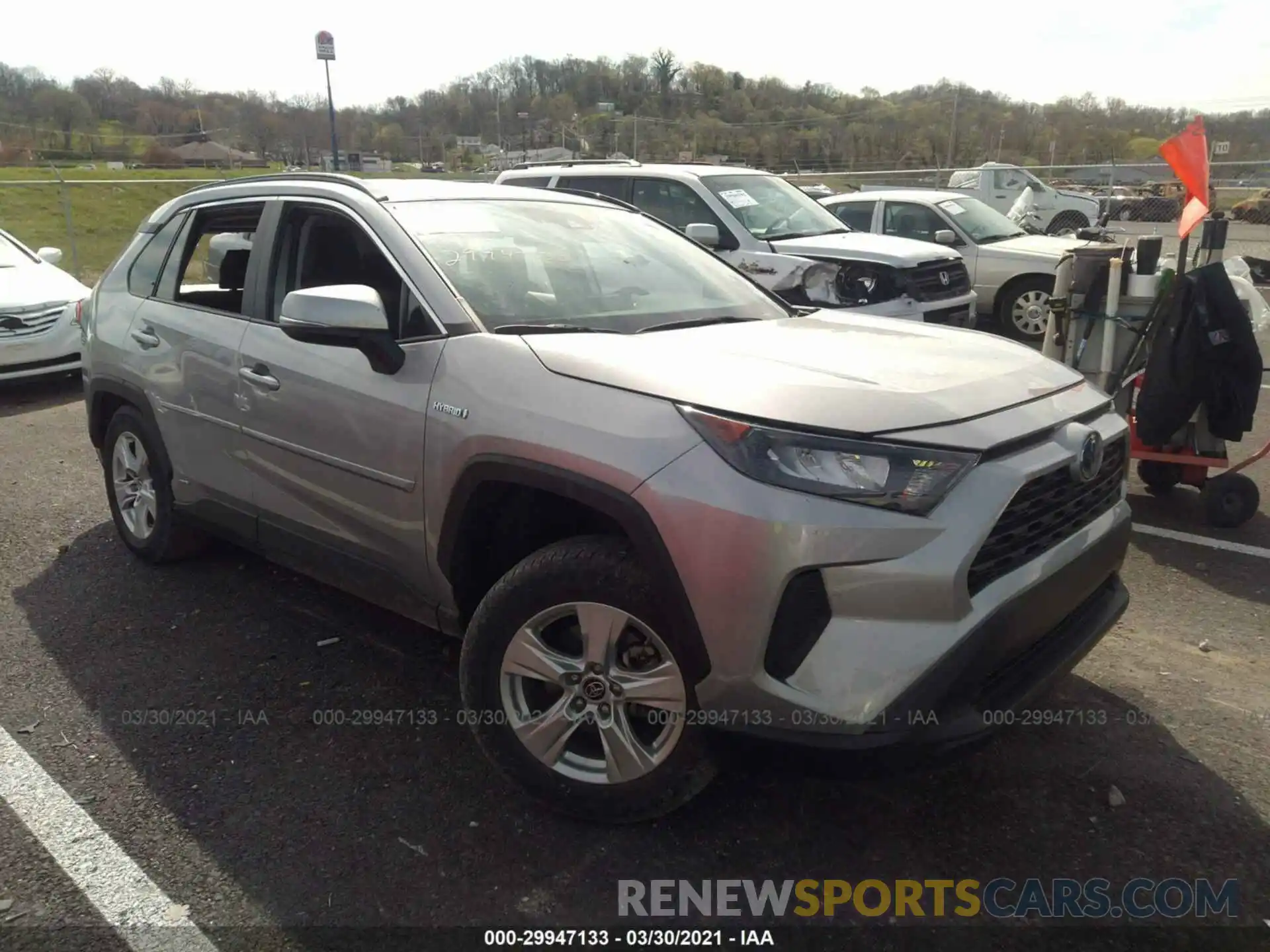 1 Photograph of a damaged car 2T3MWRFV4KW025683 TOYOTA RAV4 2019