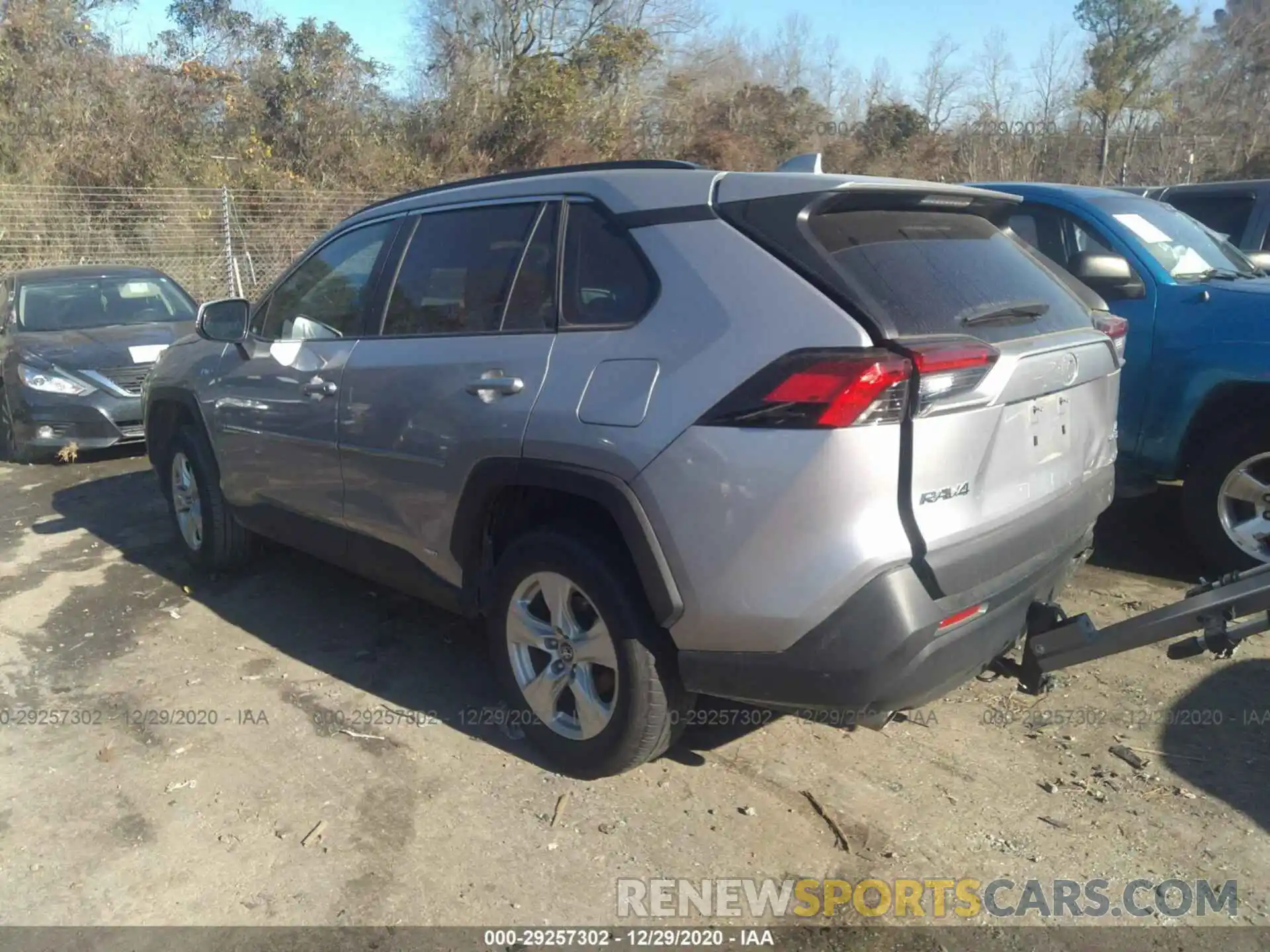 3 Photograph of a damaged car 2T3MWRFV4KW033735 TOYOTA RAV4 2019