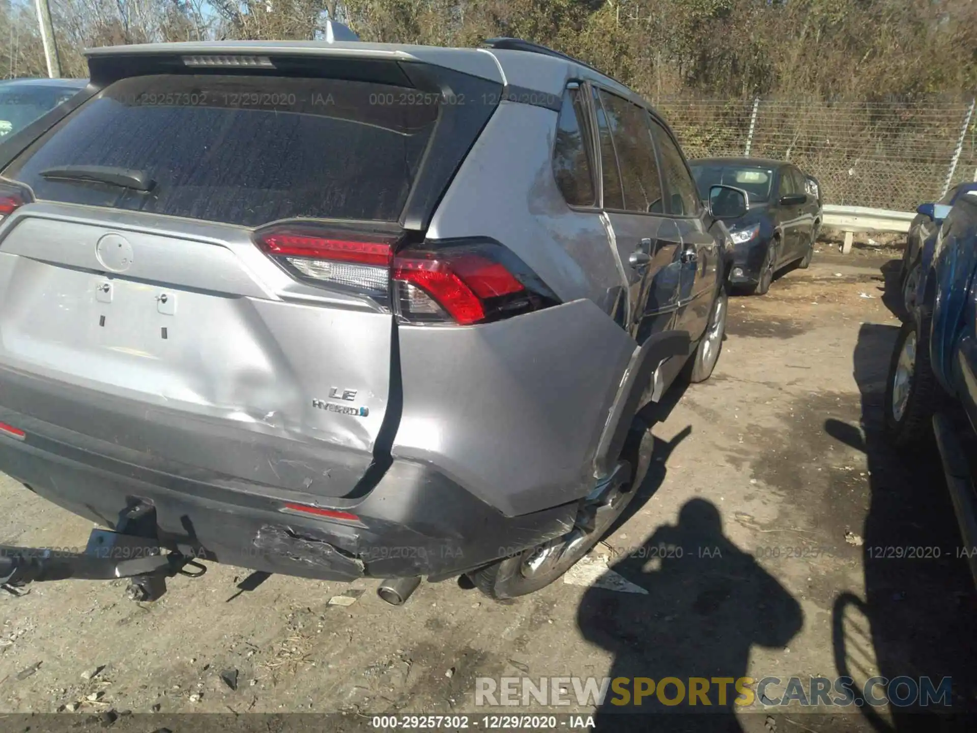 6 Photograph of a damaged car 2T3MWRFV4KW033735 TOYOTA RAV4 2019