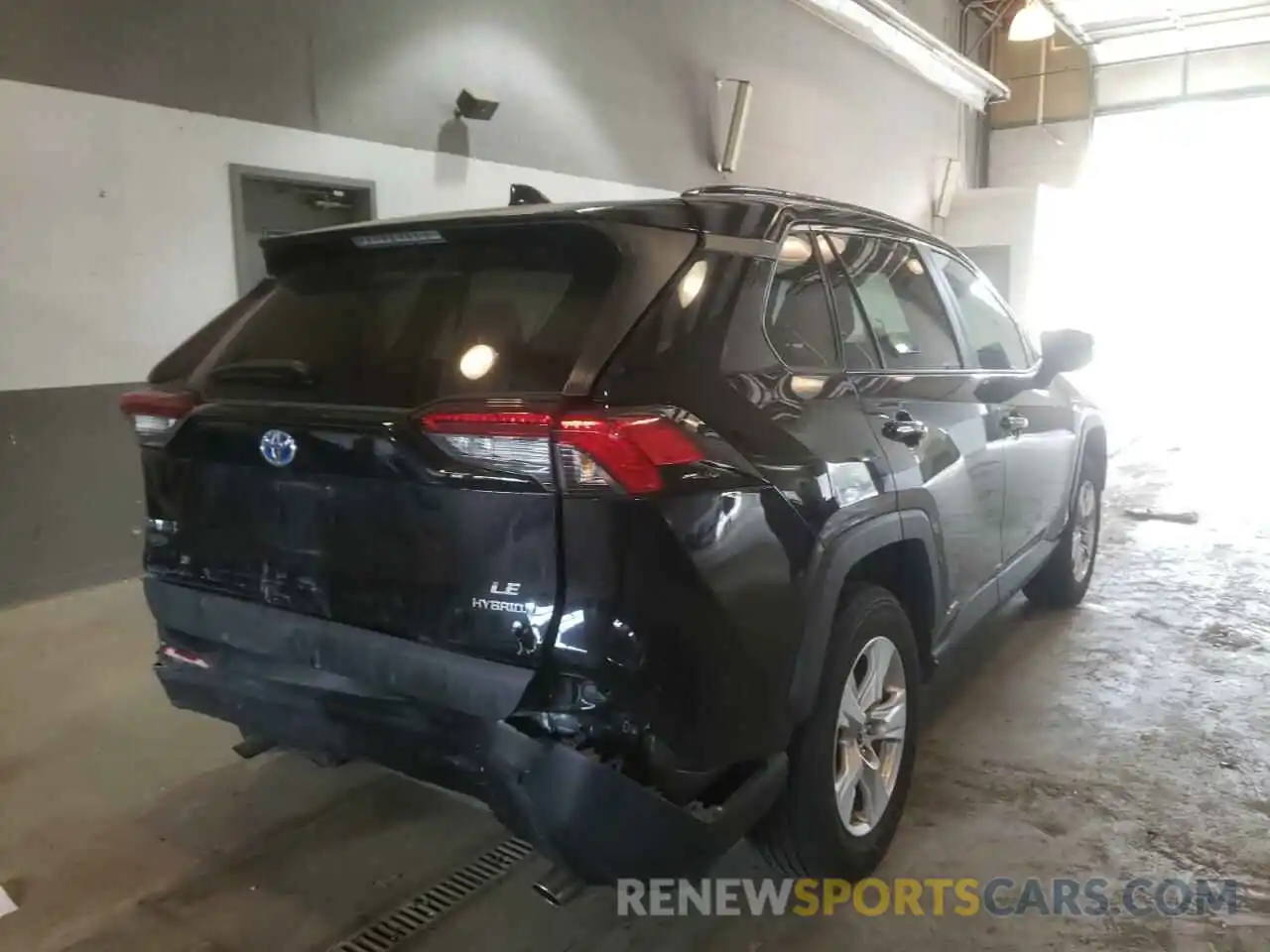 4 Photograph of a damaged car 2T3MWRFV5KW007290 TOYOTA RAV4 2019