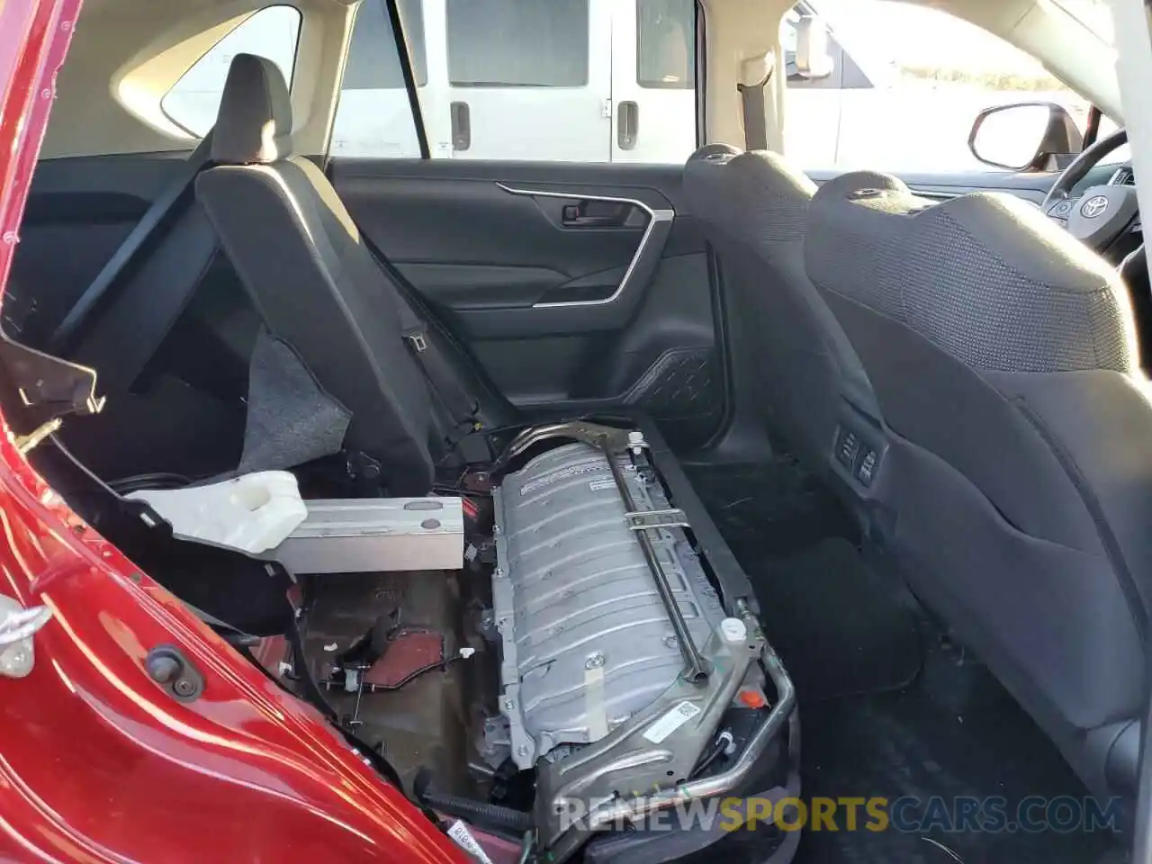 11 Photograph of a damaged car 2T3MWRFV5KW034313 TOYOTA RAV4 2019