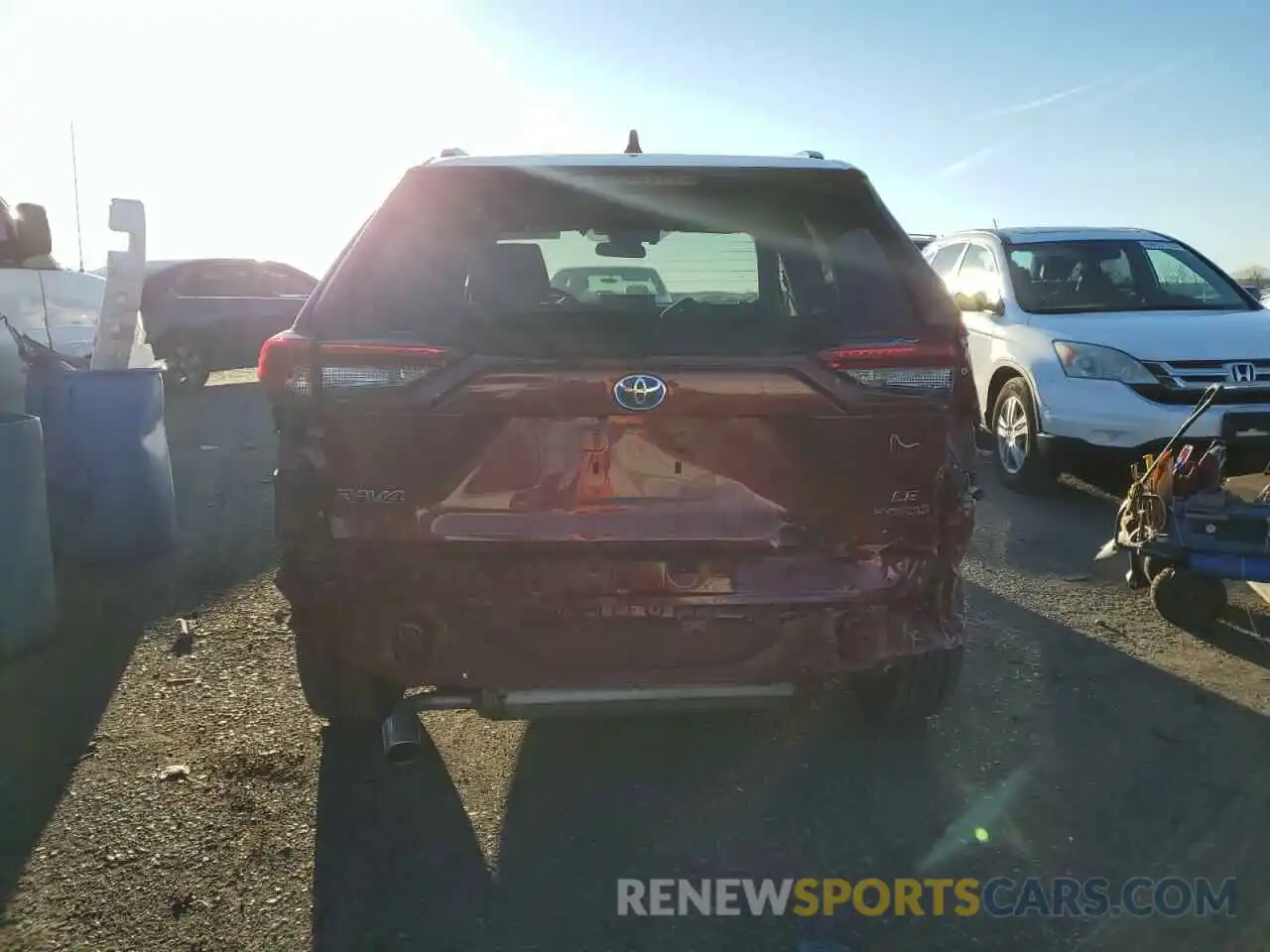 6 Photograph of a damaged car 2T3MWRFV5KW034313 TOYOTA RAV4 2019