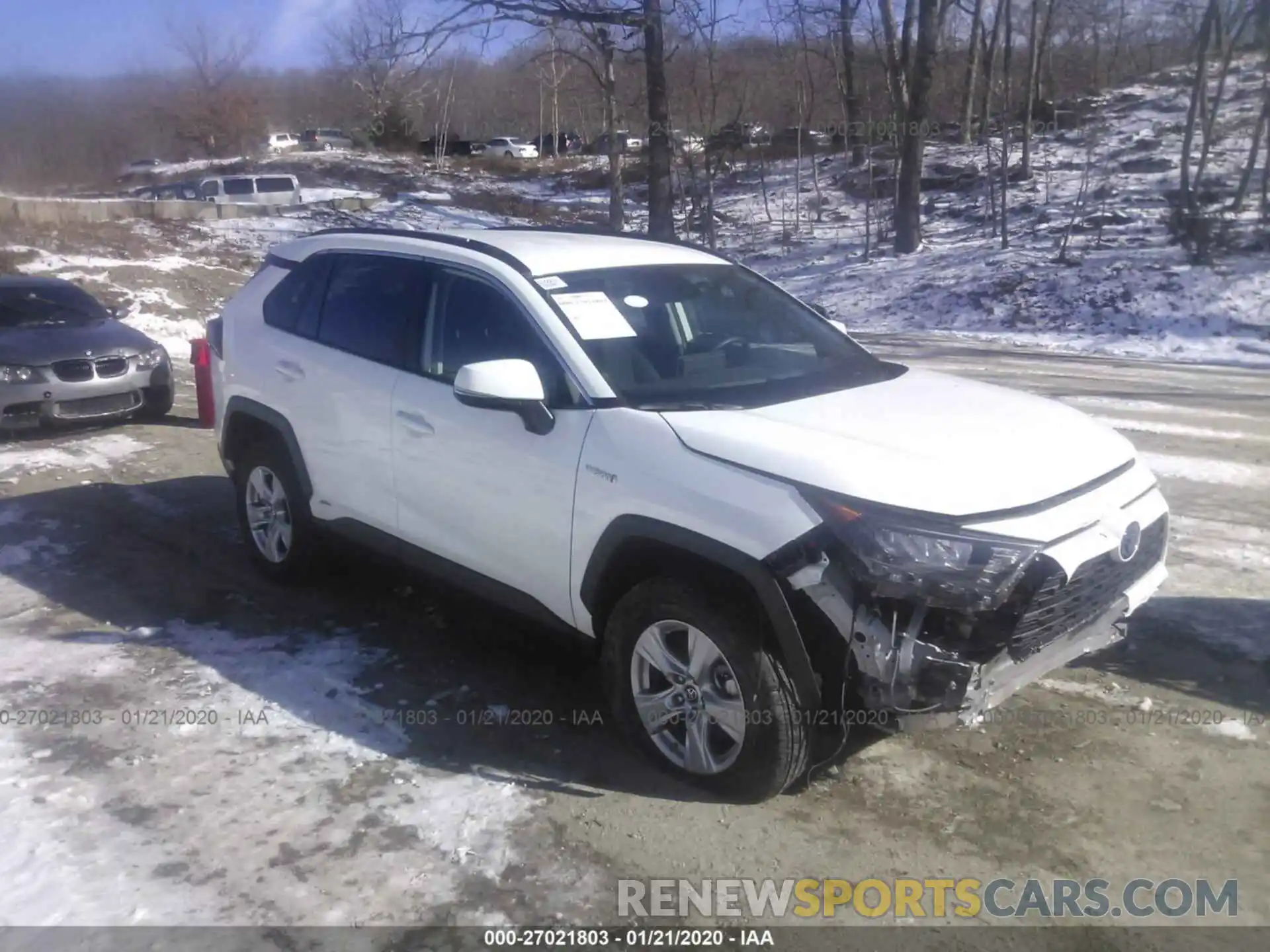 1 Photograph of a damaged car 2T3MWRFV7KW010501 TOYOTA RAV4 2019