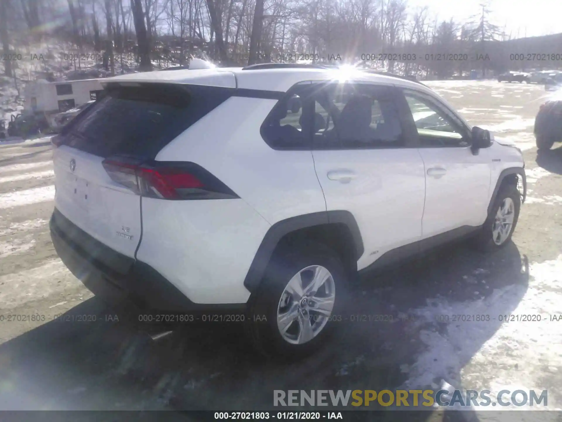 4 Photograph of a damaged car 2T3MWRFV7KW010501 TOYOTA RAV4 2019