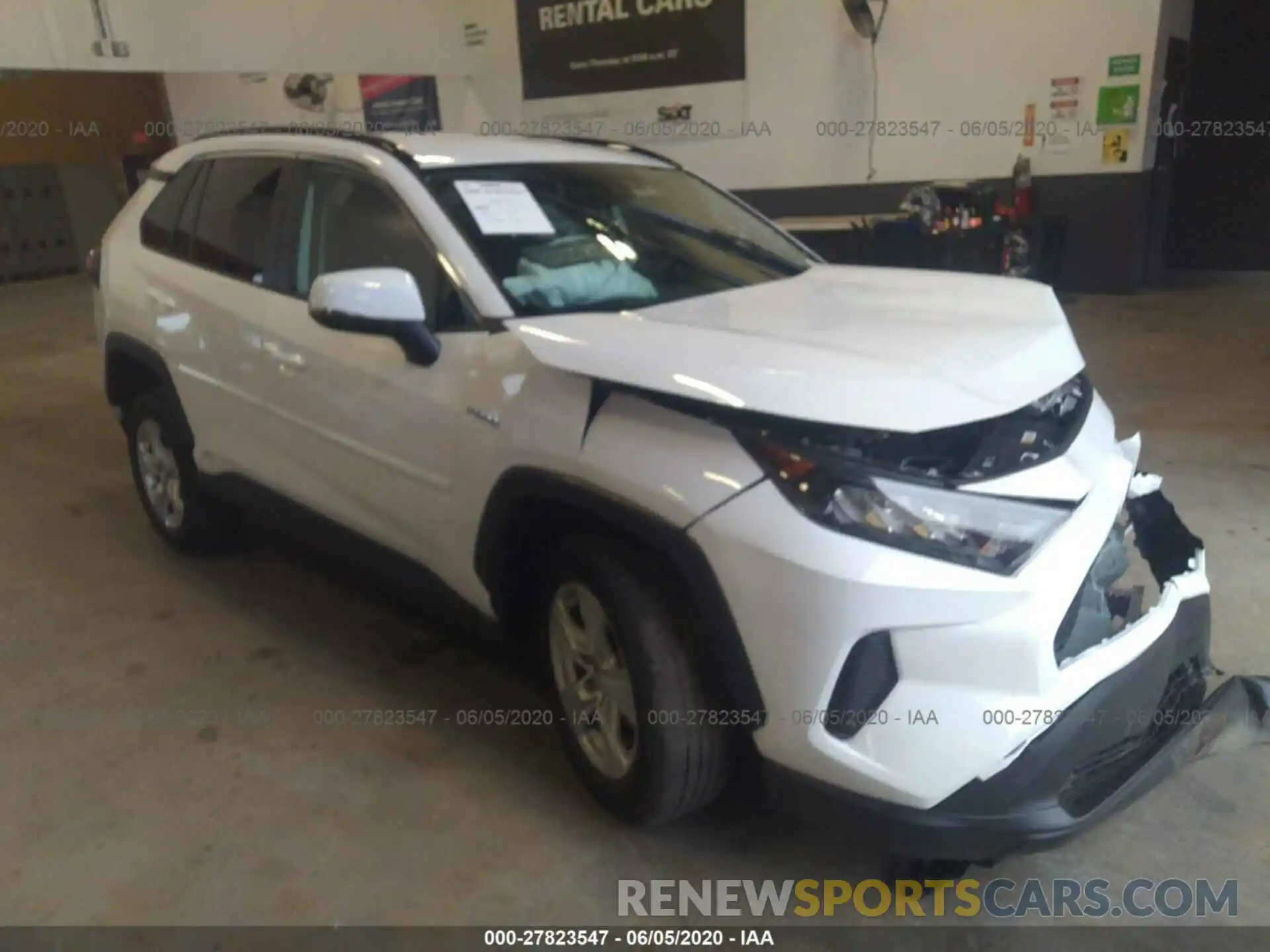 1 Photograph of a damaged car 2T3MWRFV7KW024429 TOYOTA RAV4 2019