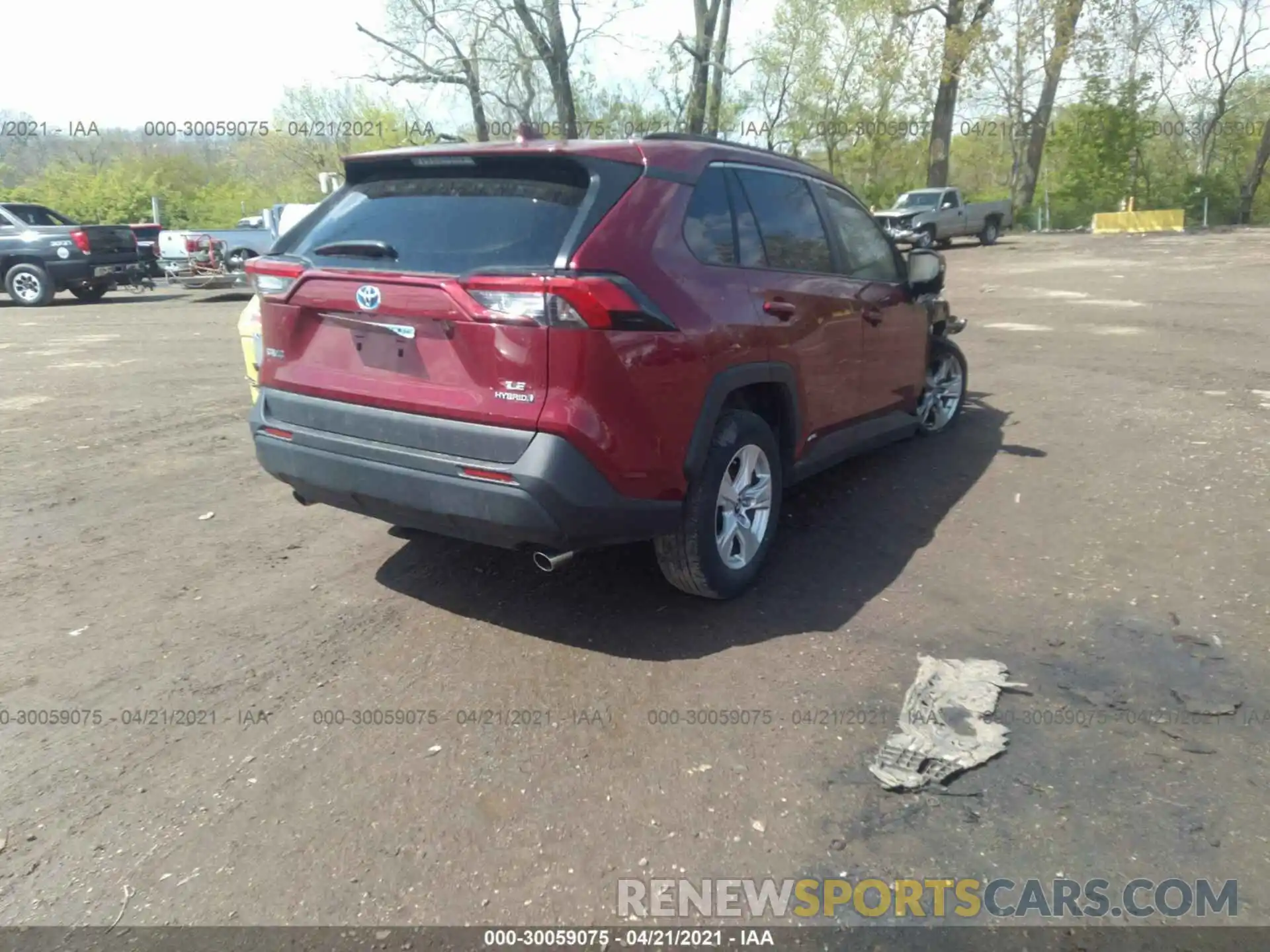 4 Photograph of a damaged car 2T3MWRFV7KW040789 TOYOTA RAV4 2019