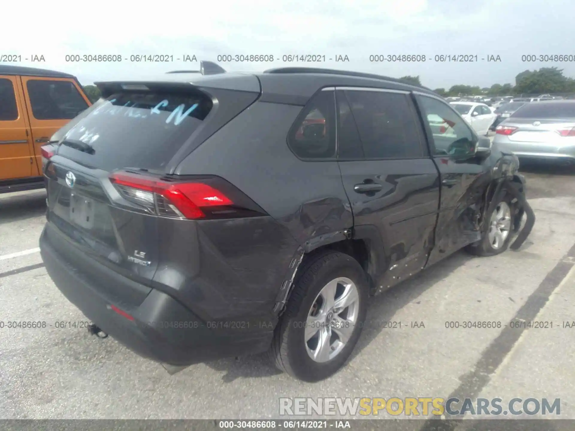 4 Photograph of a damaged car 2T3MWRFV8KW026707 TOYOTA RAV4 2019