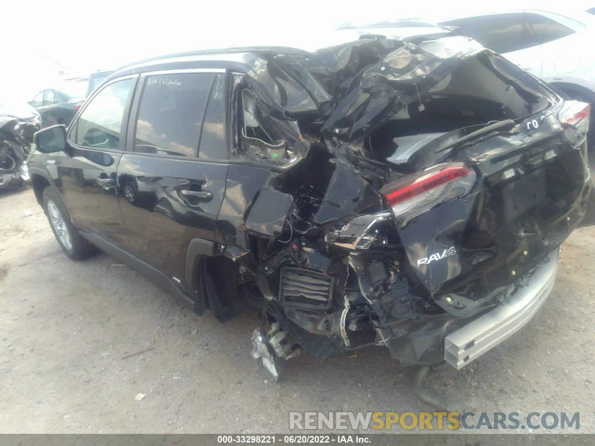 3 Photograph of a damaged car 2T3MWRFV8KW027422 TOYOTA RAV4 2019