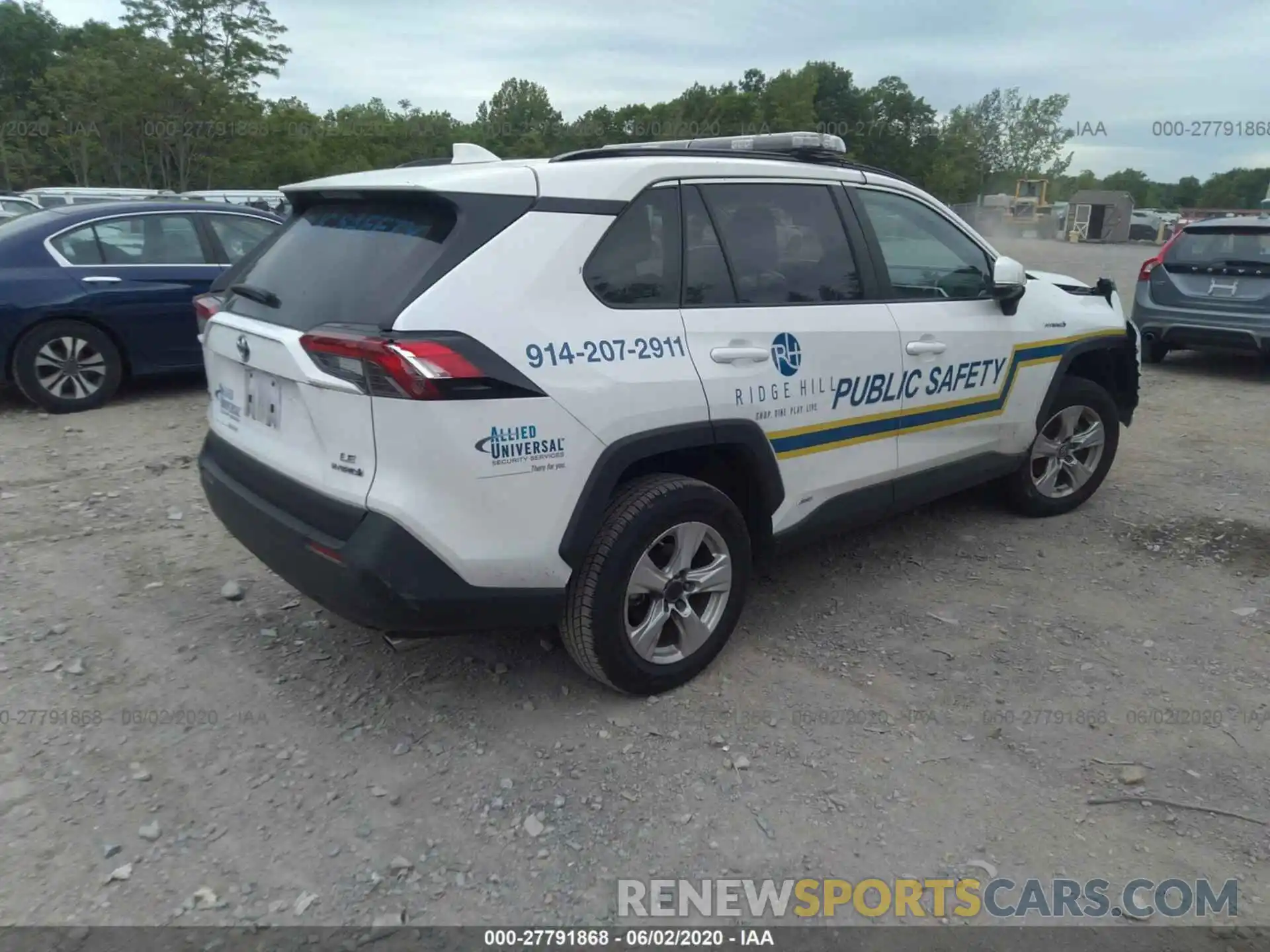 4 Photograph of a damaged car 2T3MWRFV9KW026912 TOYOTA RAV4 2019