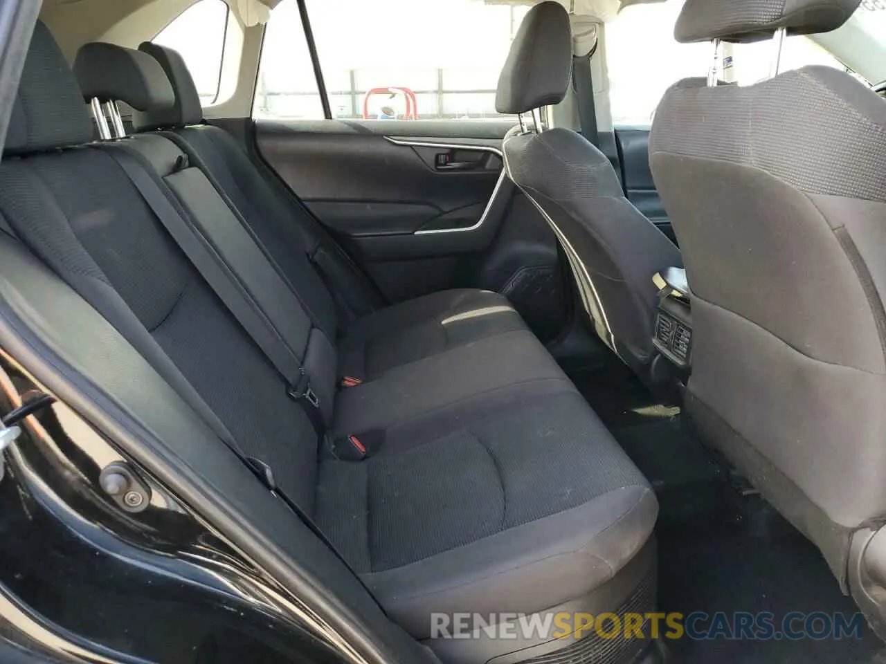 11 Photograph of a damaged car 2T3MWRFV9KW030894 TOYOTA RAV4 2019