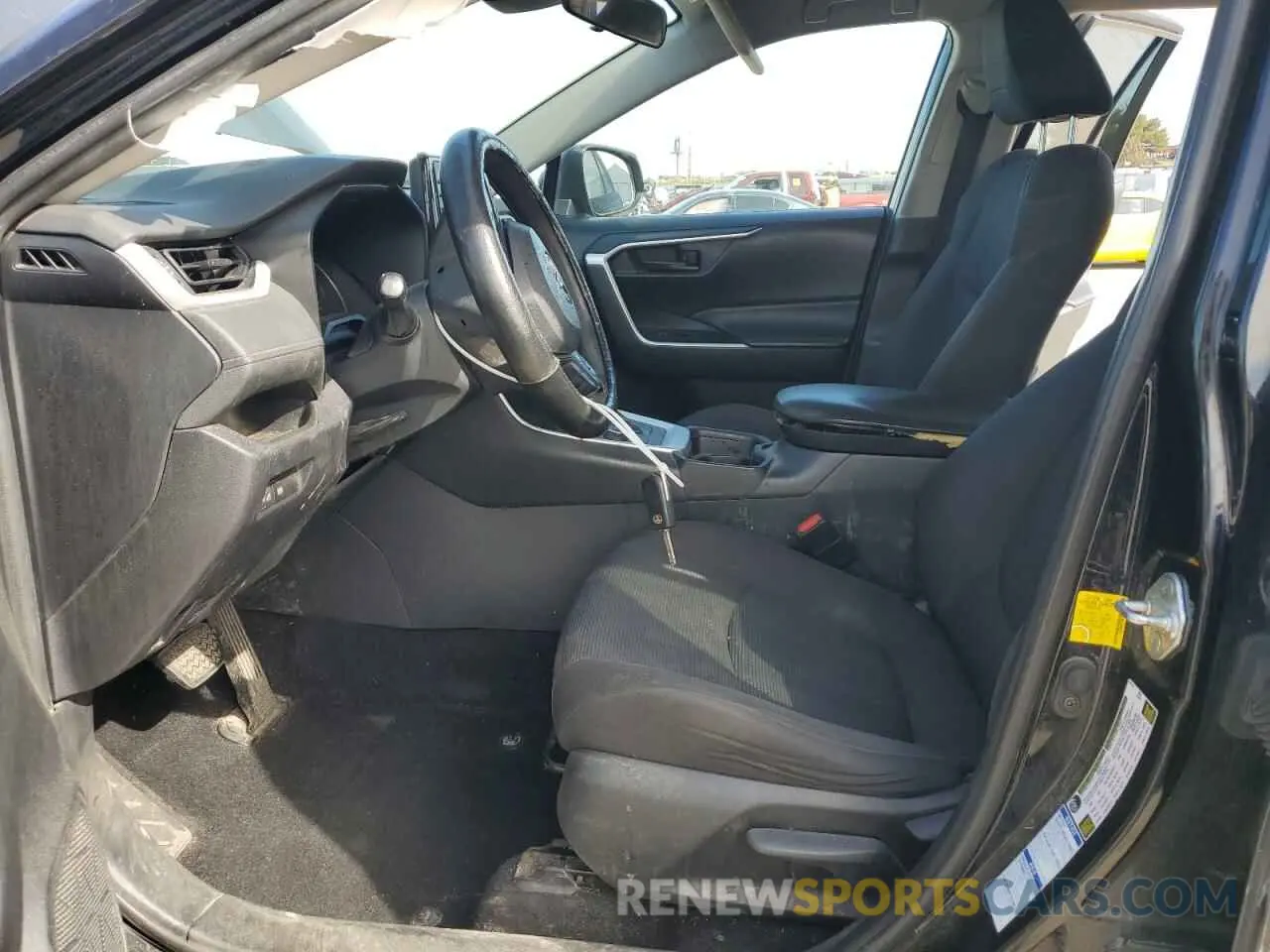 7 Photograph of a damaged car 2T3MWRFV9KW030894 TOYOTA RAV4 2019
