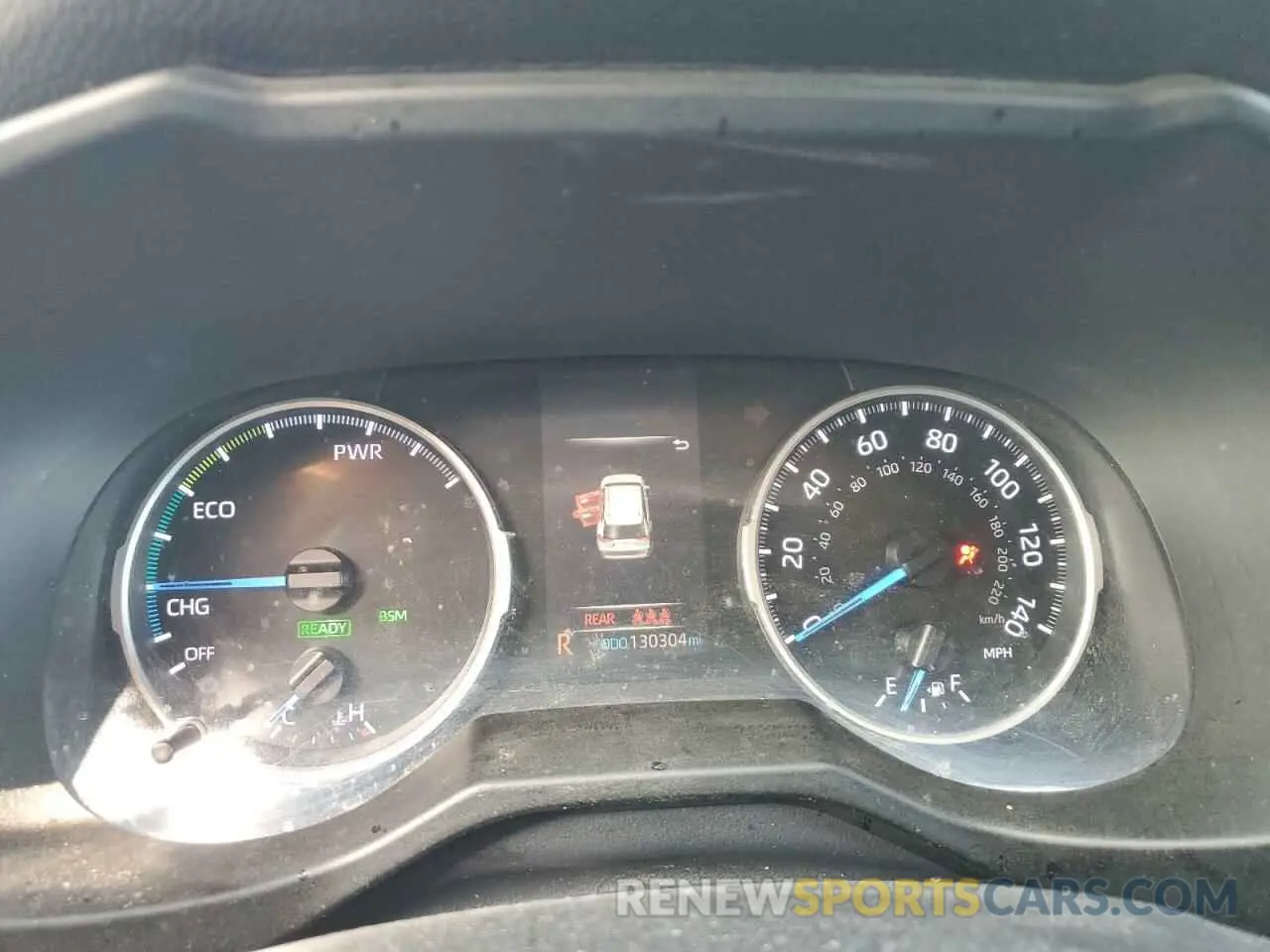 9 Photograph of a damaged car 2T3MWRFV9KW030894 TOYOTA RAV4 2019