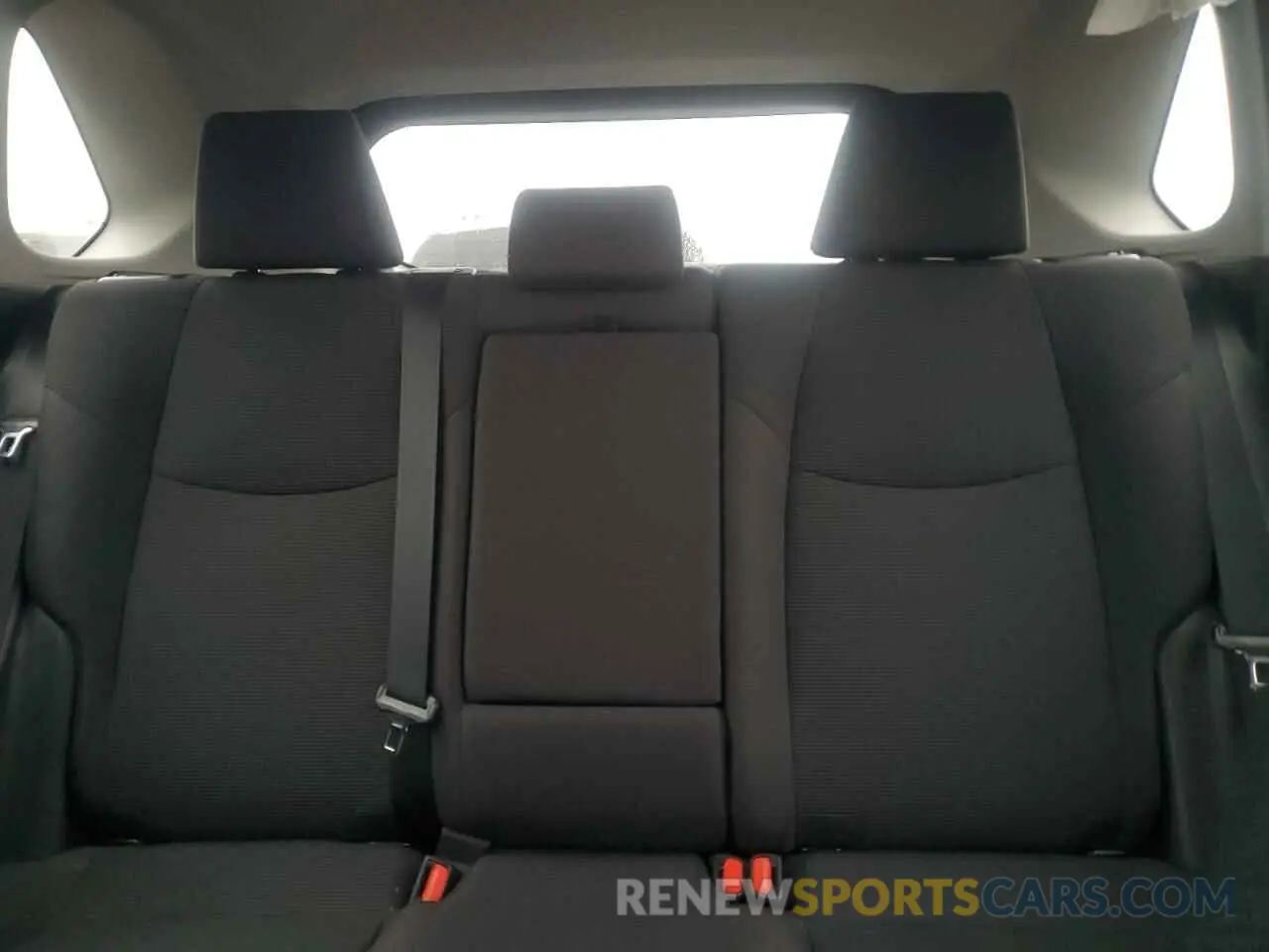 10 Photograph of a damaged car 2T3MWRFVXKW006300 TOYOTA RAV4 2019