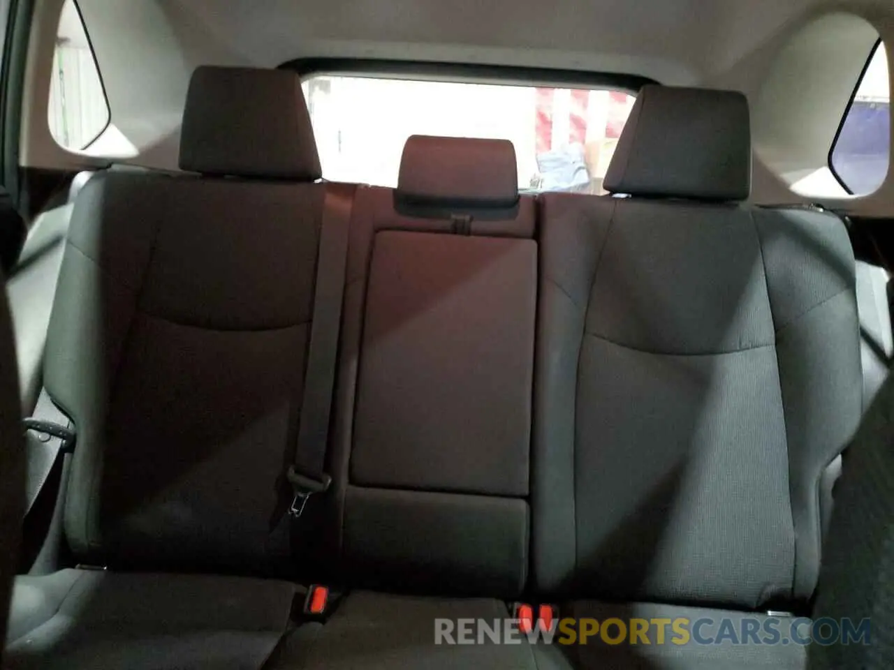 10 Photograph of a damaged car 2T3MWRFVXKW034713 TOYOTA RAV4 2019