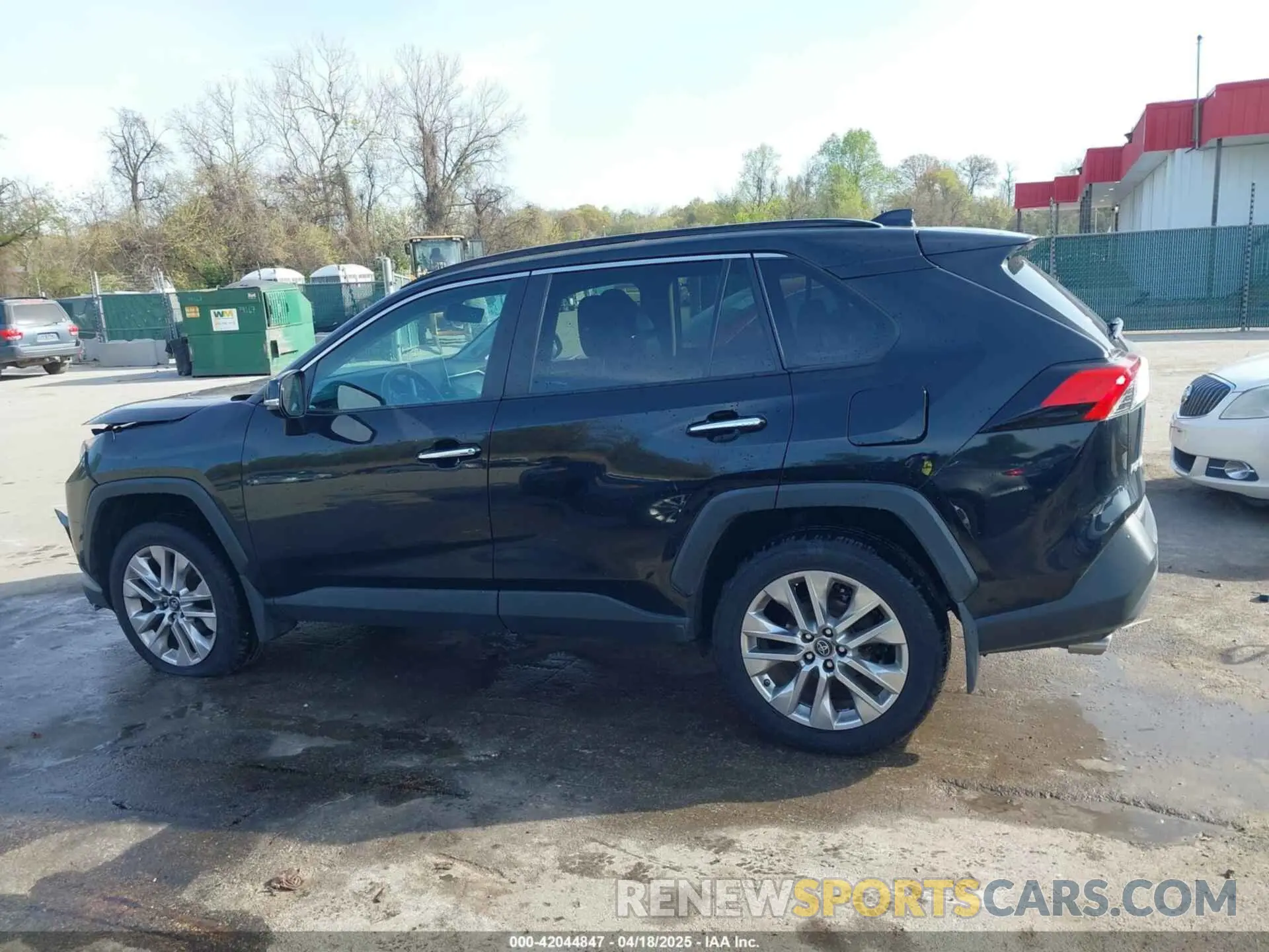 14 Photograph of a damaged car 2T3N1RFV2KC039246 TOYOTA RAV4 2019