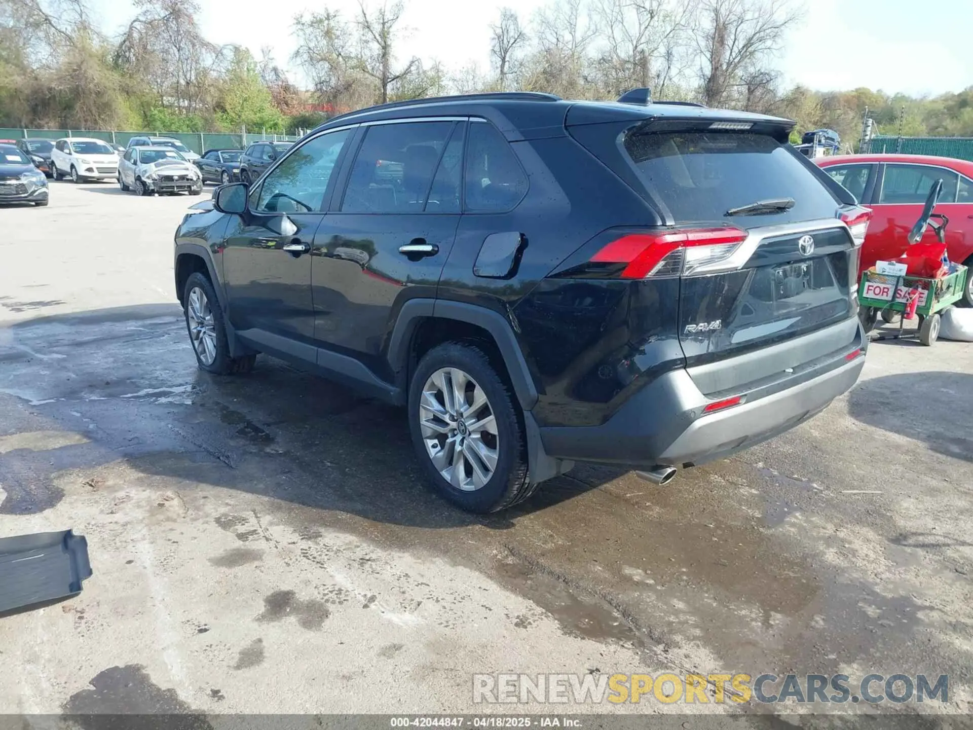 3 Photograph of a damaged car 2T3N1RFV2KC039246 TOYOTA RAV4 2019