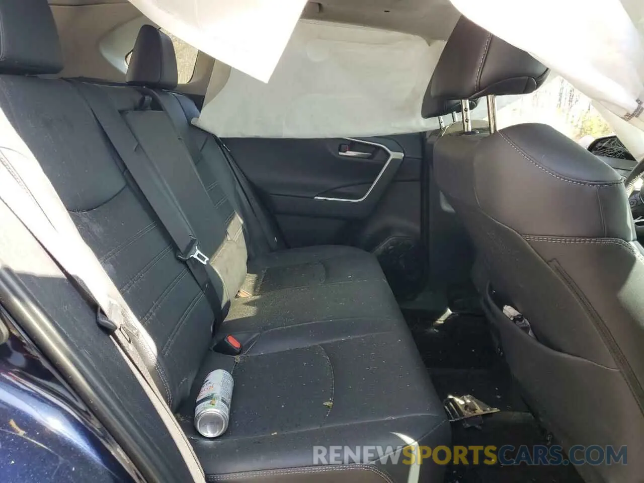 11 Photograph of a damaged car 2T3N1RFV2KW017410 TOYOTA RAV4 2019