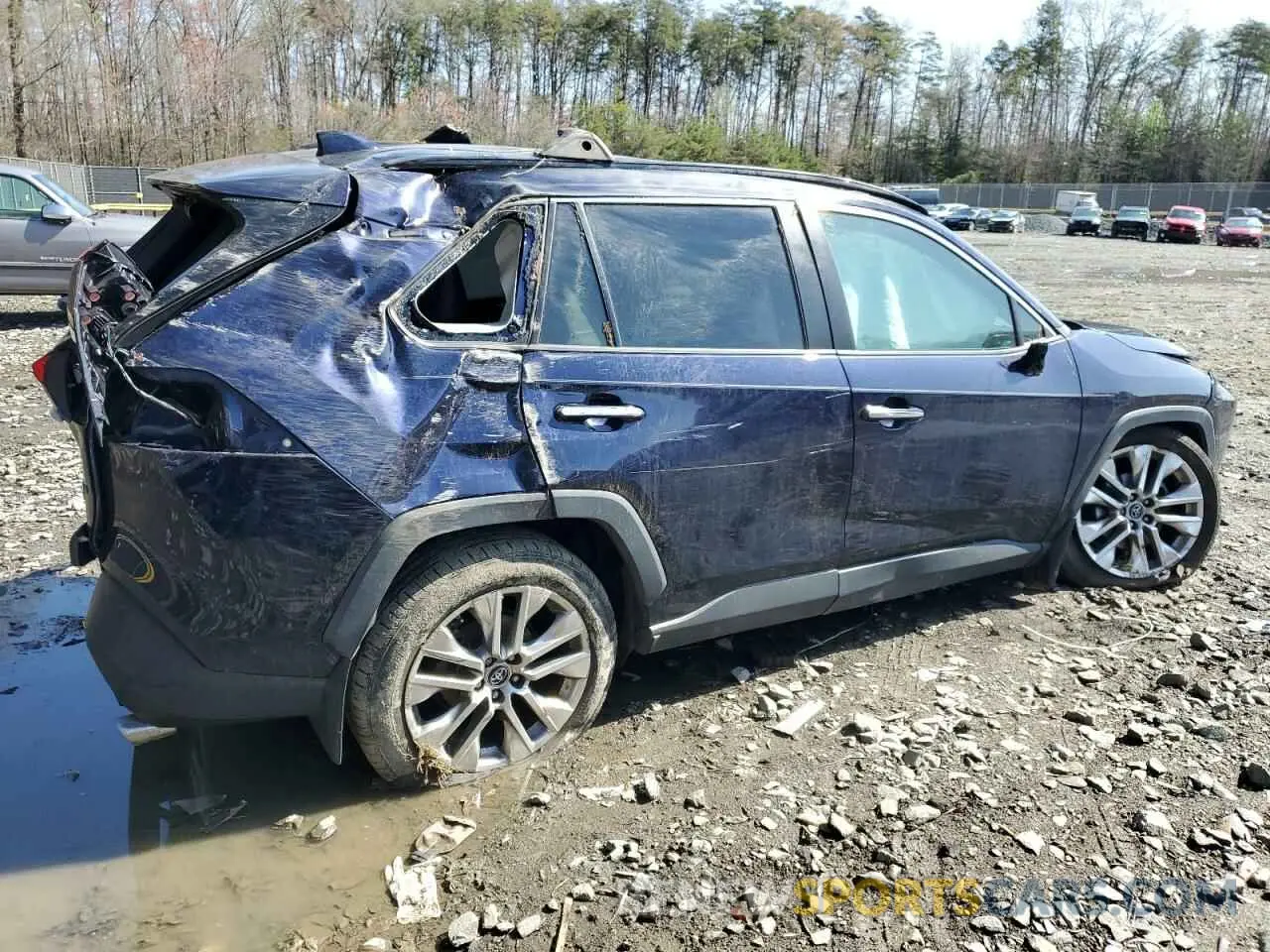 3 Photograph of a damaged car 2T3N1RFV2KW017410 TOYOTA RAV4 2019