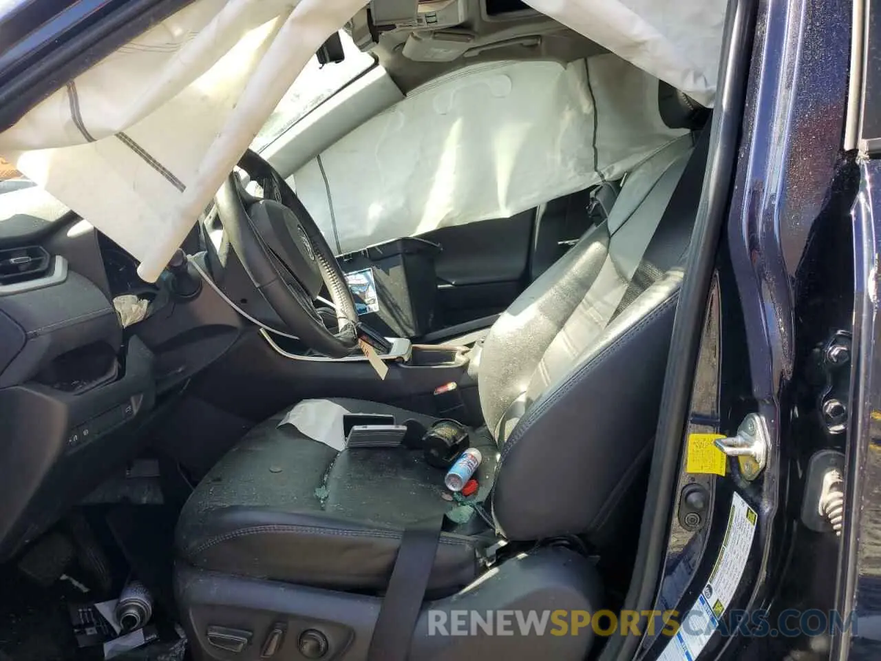 7 Photograph of a damaged car 2T3N1RFV2KW017410 TOYOTA RAV4 2019