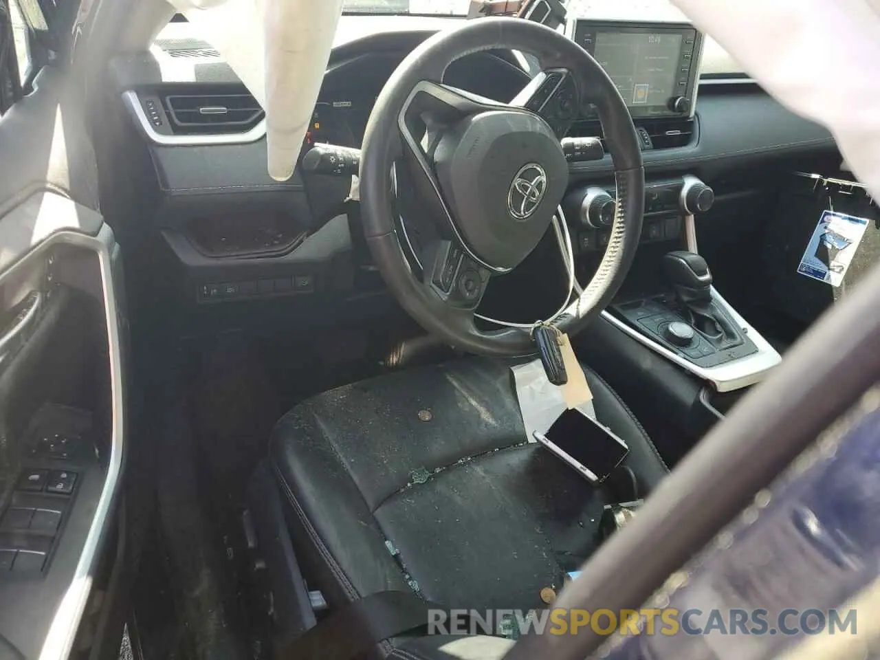 8 Photograph of a damaged car 2T3N1RFV2KW017410 TOYOTA RAV4 2019