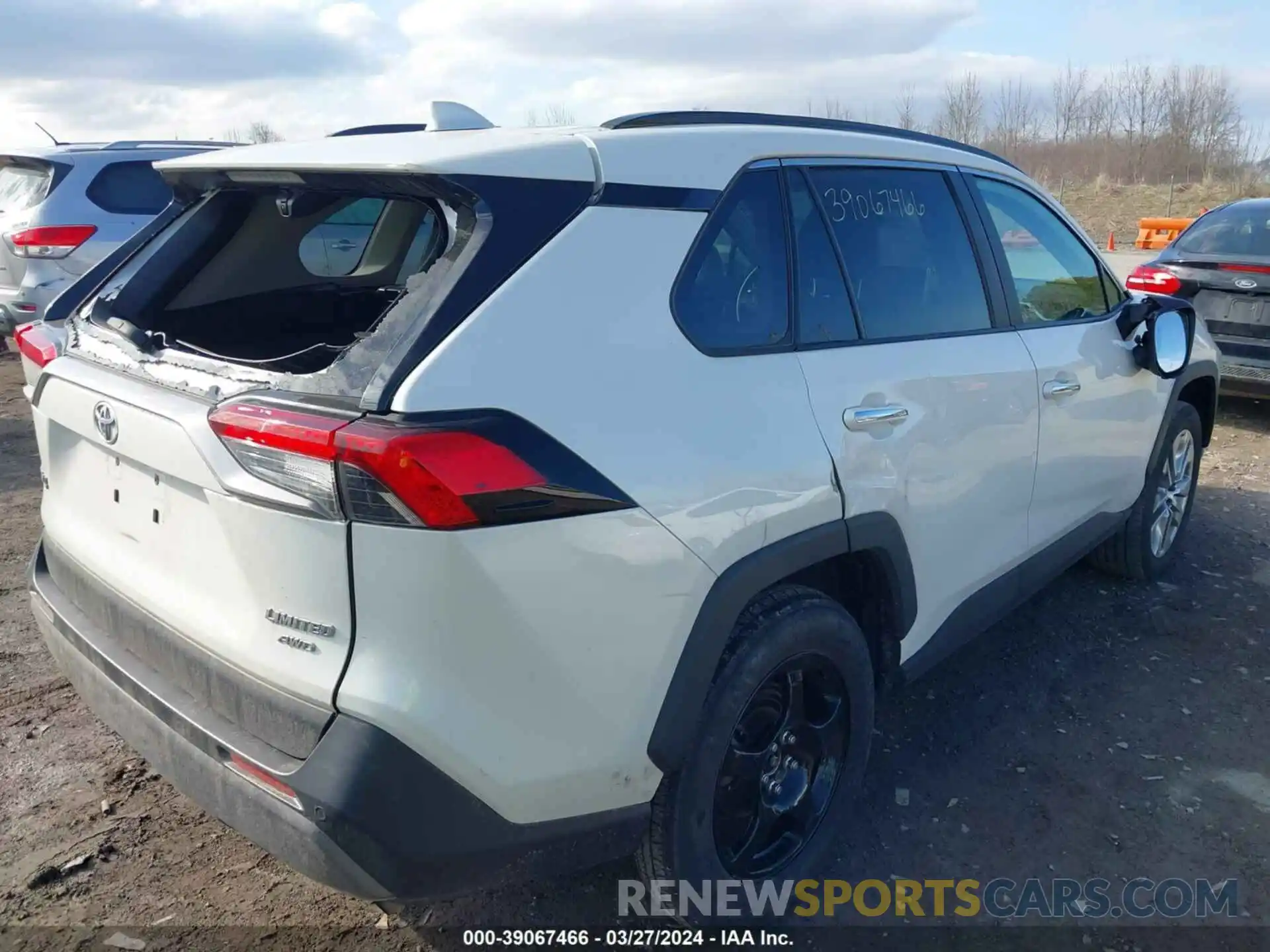 4 Photograph of a damaged car 2T3N1RFV3KW009218 TOYOTA RAV4 2019