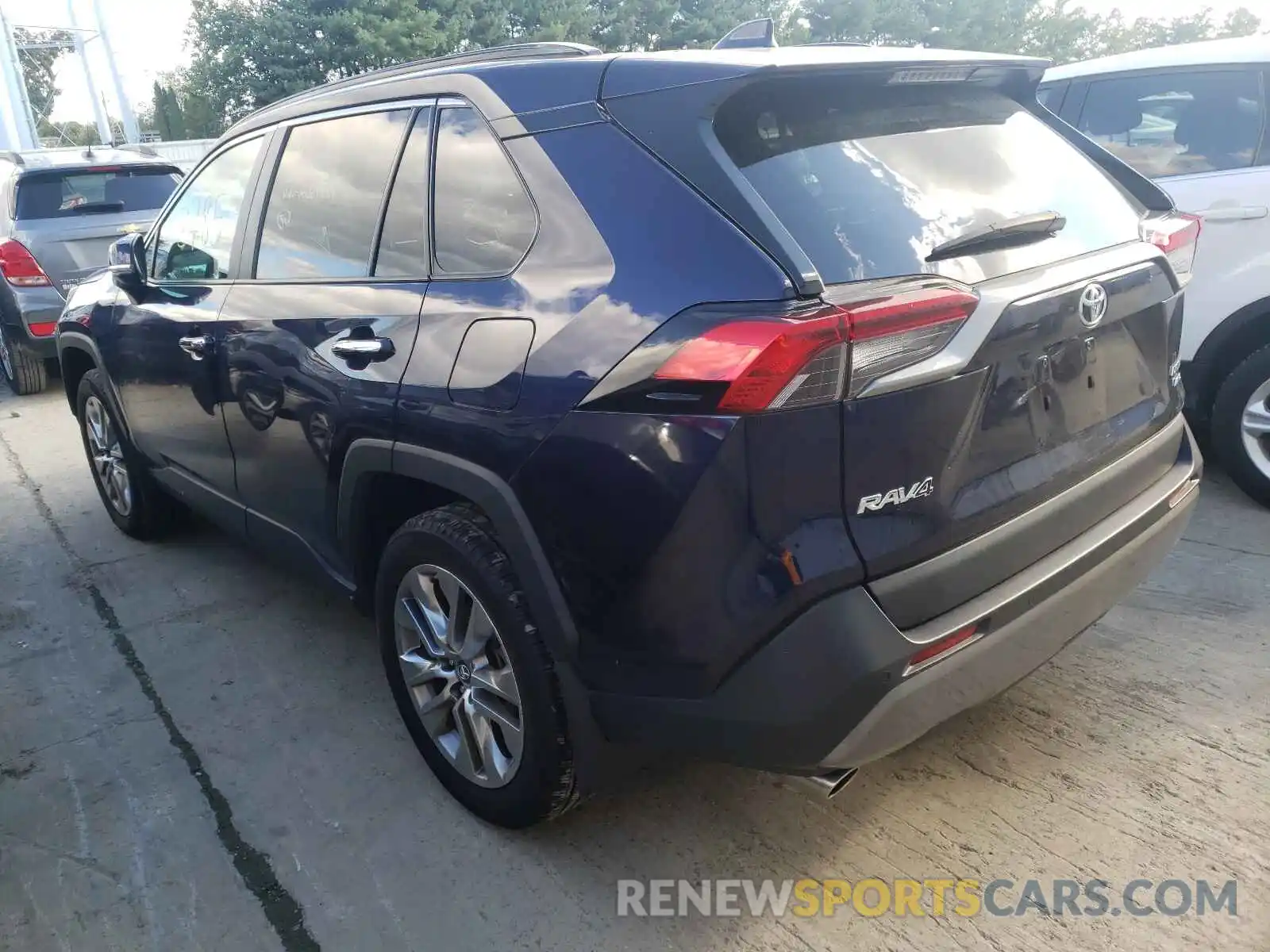 3 Photograph of a damaged car 2T3N1RFV6KW061037 TOYOTA RAV4 2019