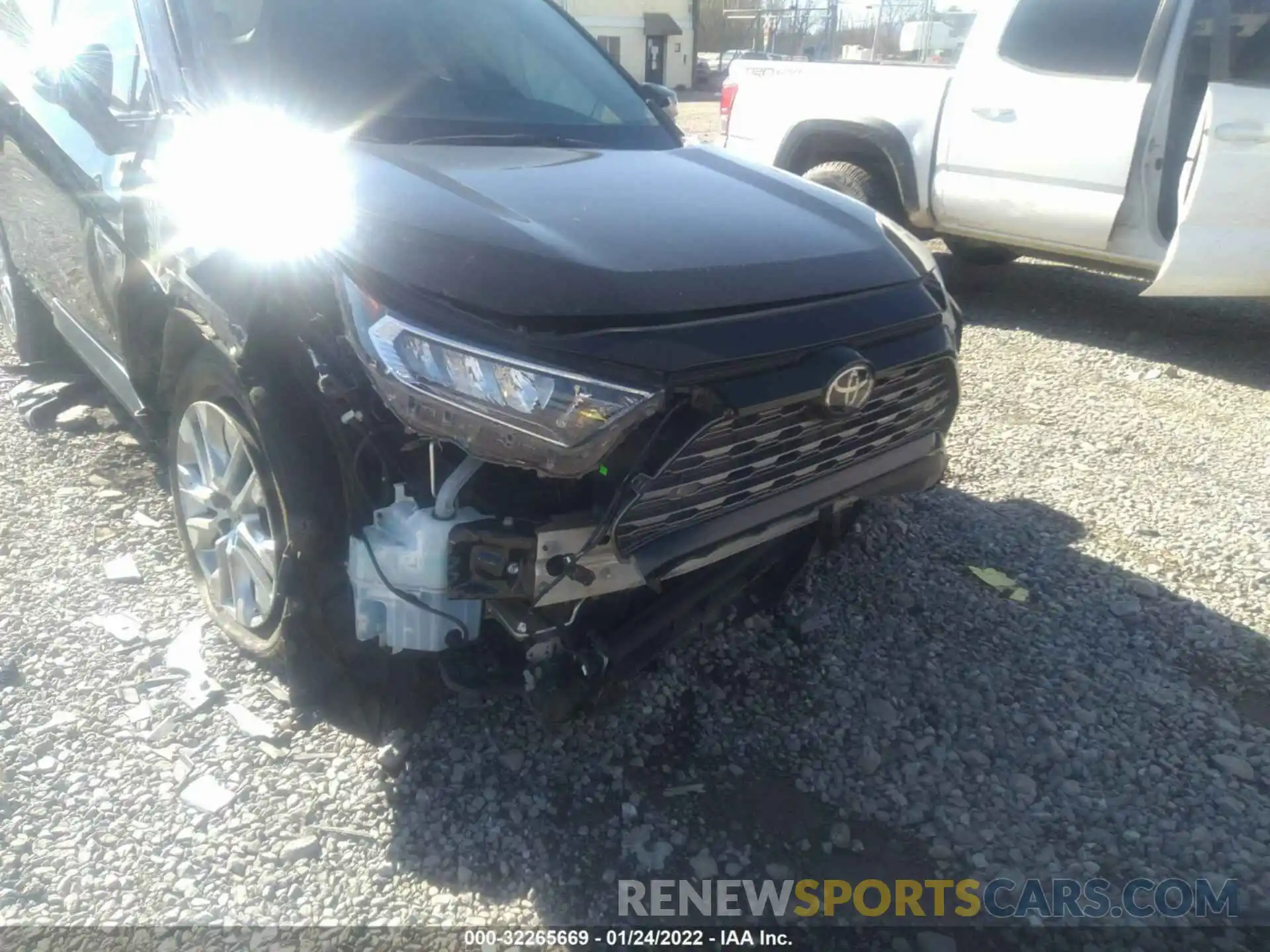 6 Photograph of a damaged car 2T3N1RFV7KC050372 TOYOTA RAV4 2019