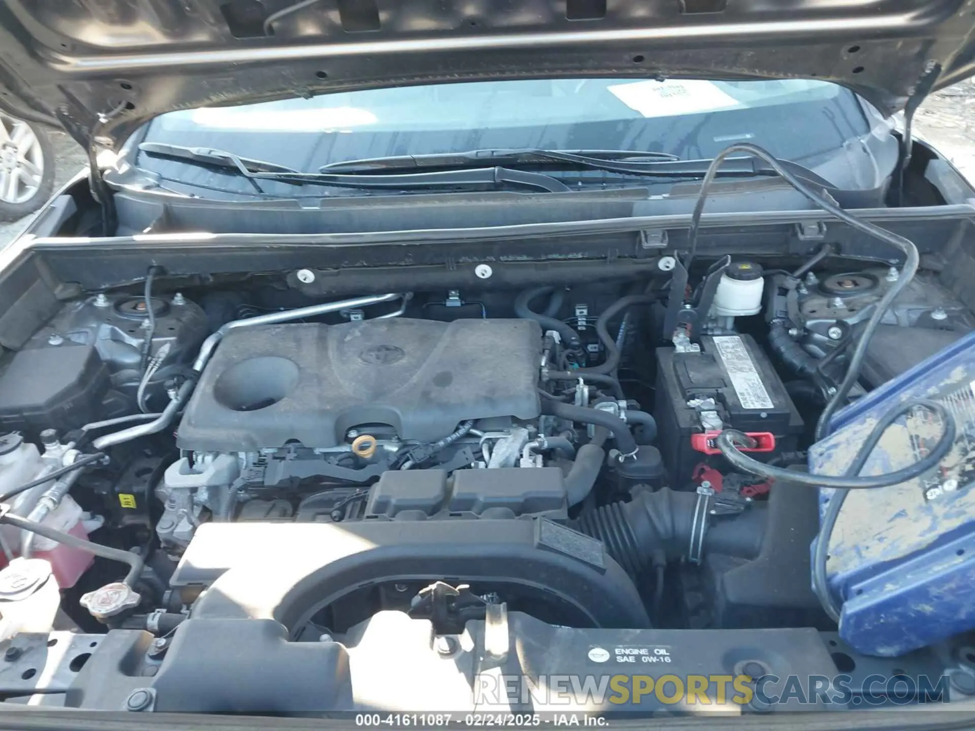 10 Photograph of a damaged car 2T3N1RFV8KC036349 TOYOTA RAV4 2019
